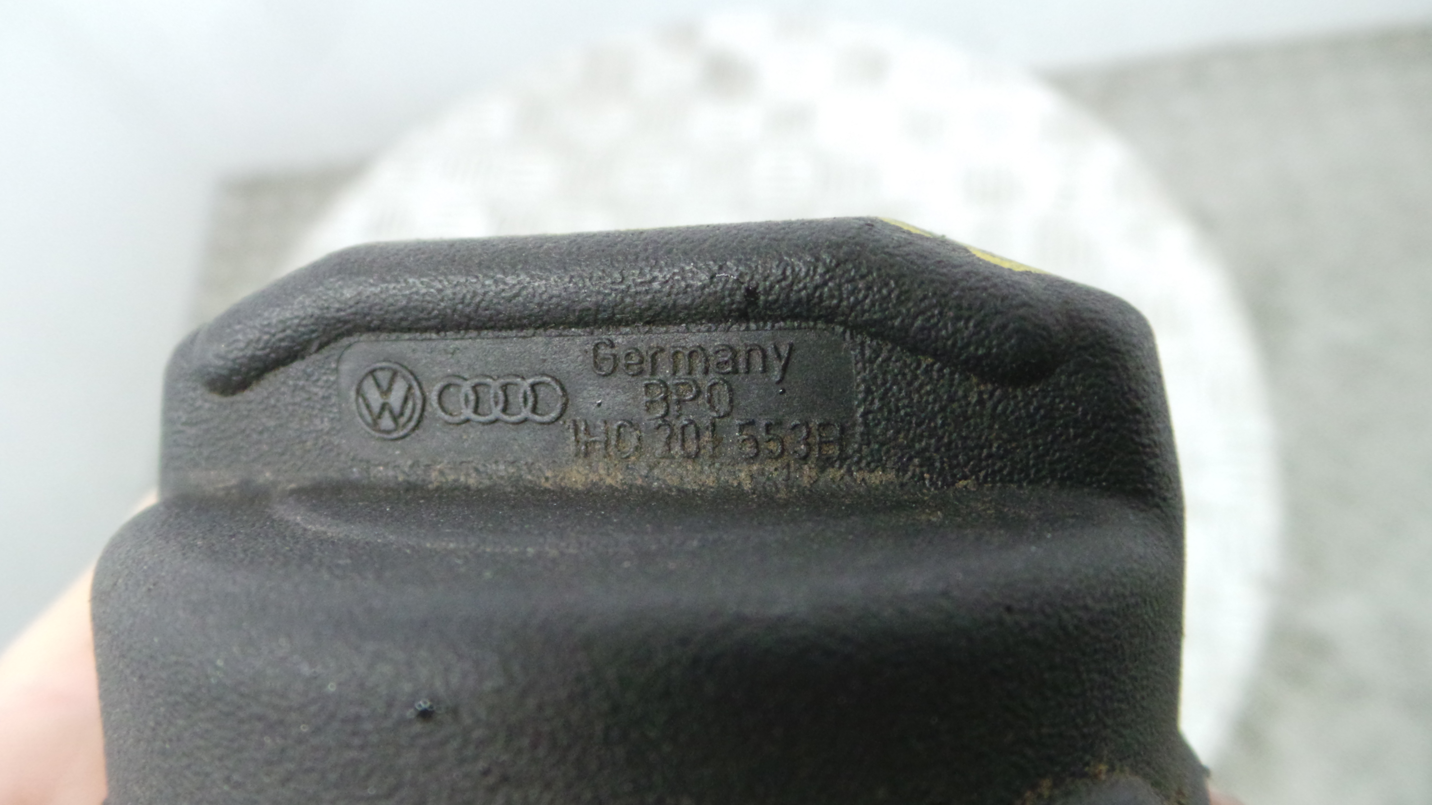 Tampão de Combustivel  1H0201553B - AUDI A3 (8L1)-36406626