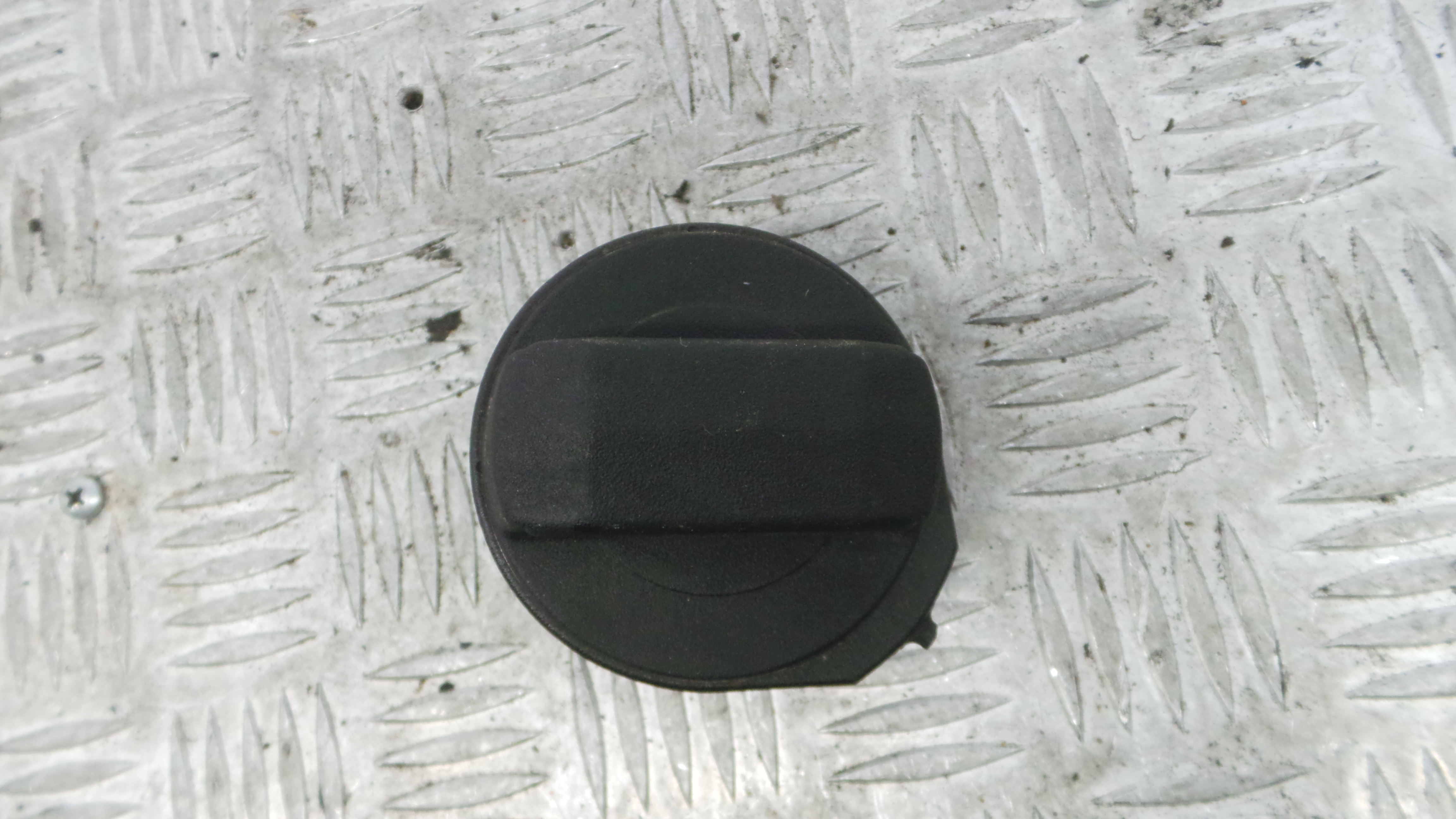 Tampão de Combustivel  1J0201553Q - AUDI A3 (8L1)-36406808