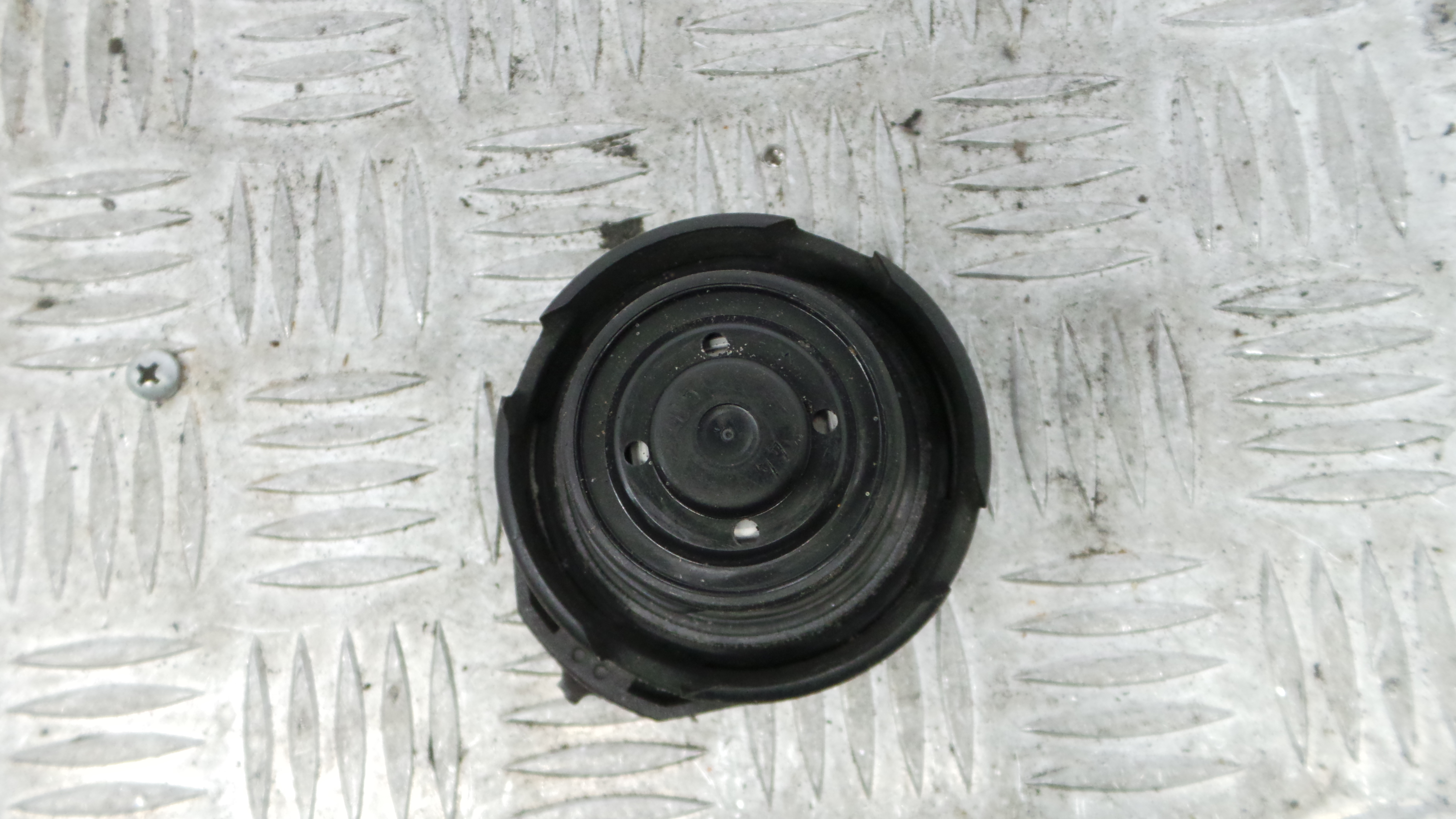 Tampão de Combustivel  1J0201553Q - AUDI A3 (8L1)-36406808