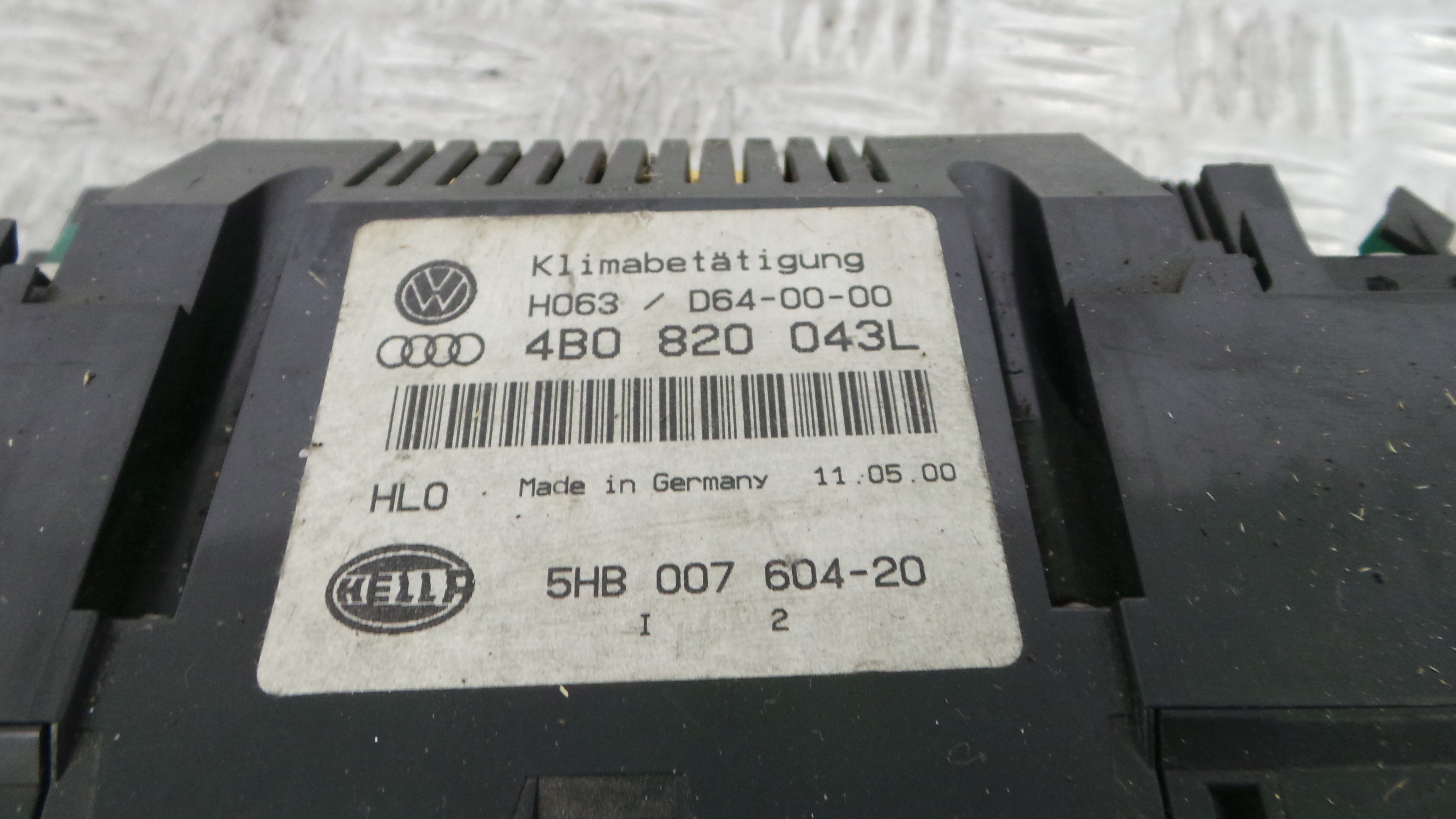 Comando da Sofagem / Climatronic 4B0820043L - AUDI A4 B6 (8E2)-36407181