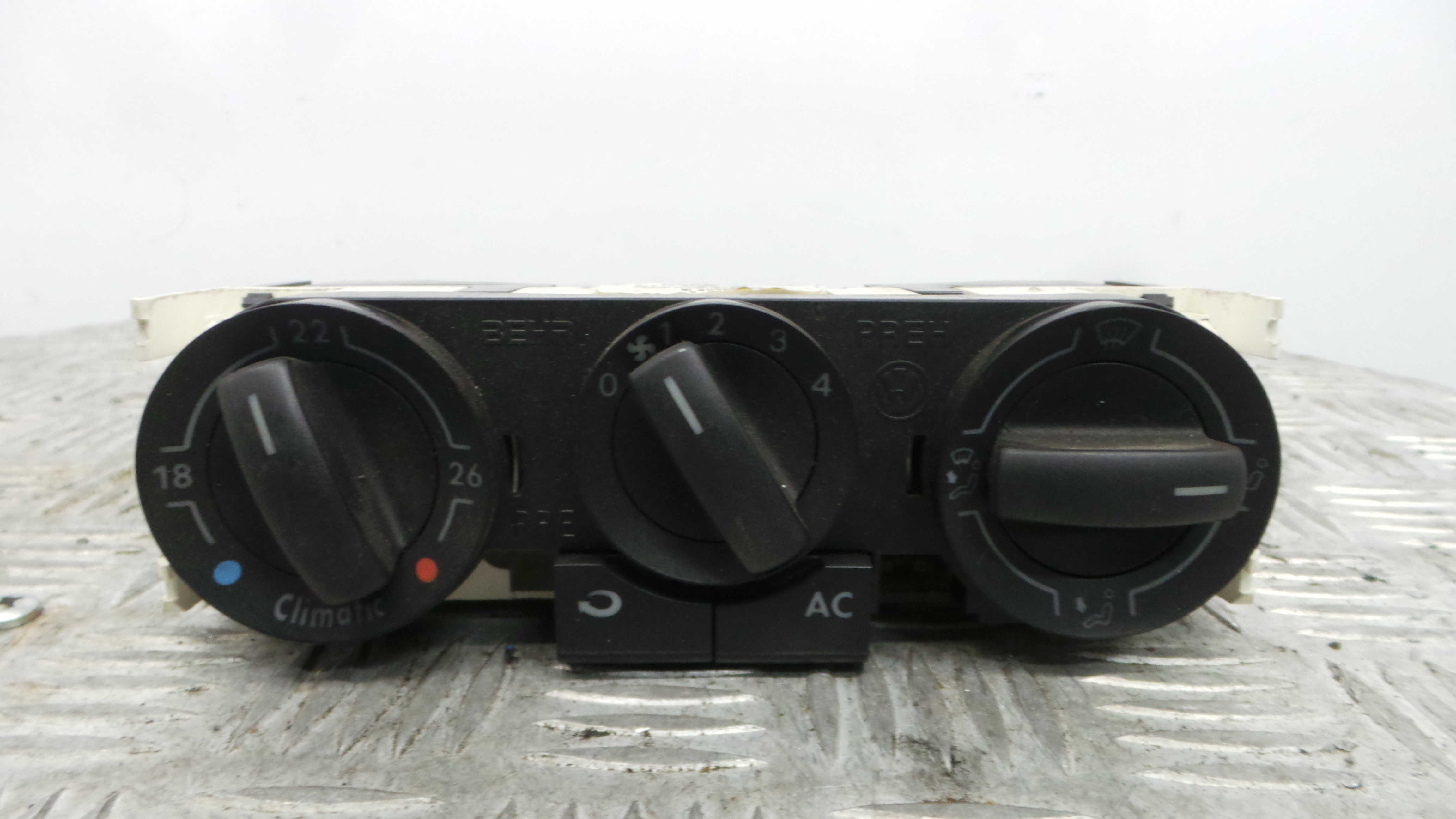 Comando da Sofagem / Climatronic 6Q0820045E - VW POLO (9N_, 9A_)-36407303 Comando da Sofagem / Climatronic 6Q0820045E - VW POLO (9N_, 9A_)-36407303