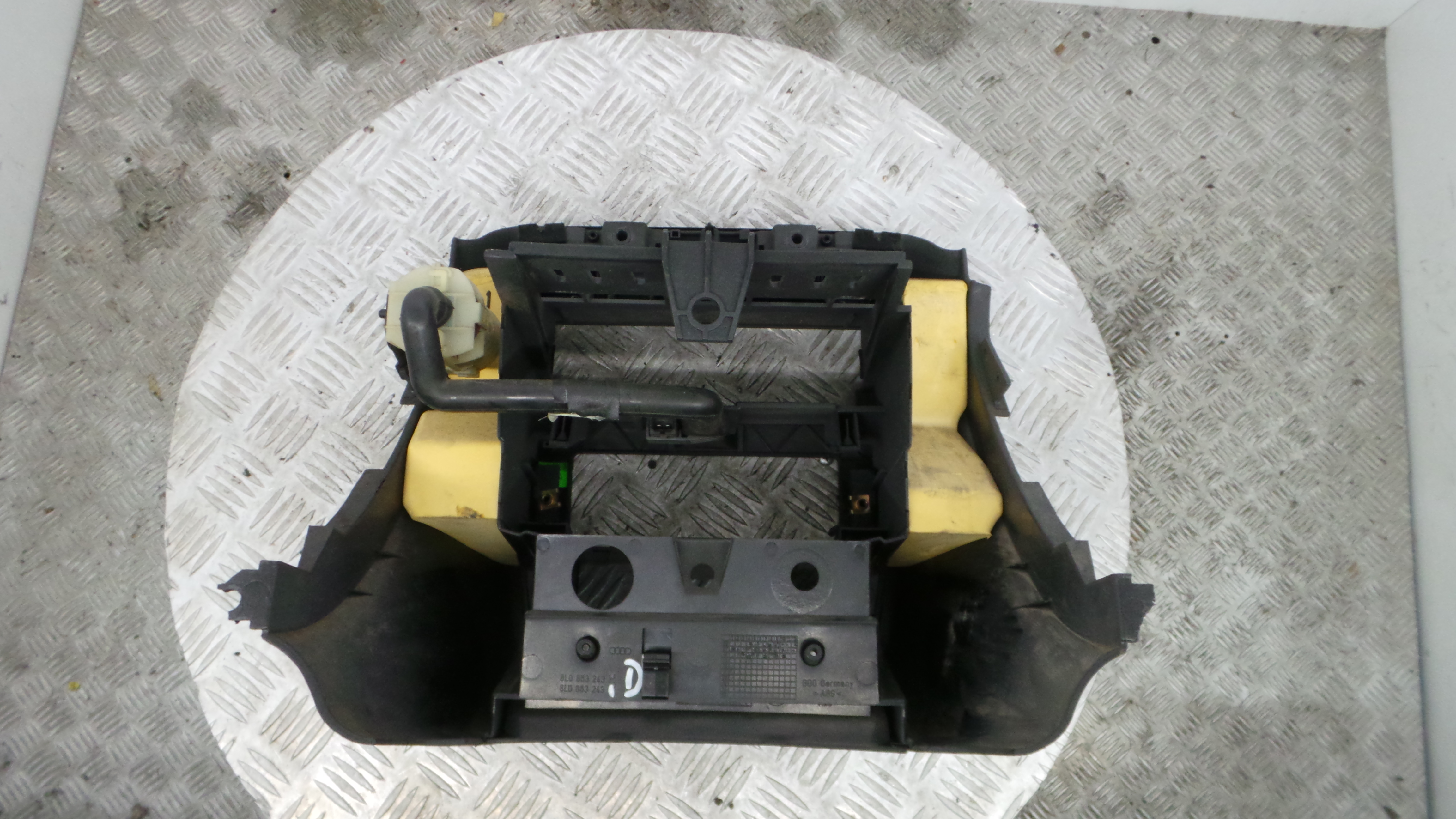 Consola central Tablier  8L0863243H - AUDI A3 (8L1)-36410219