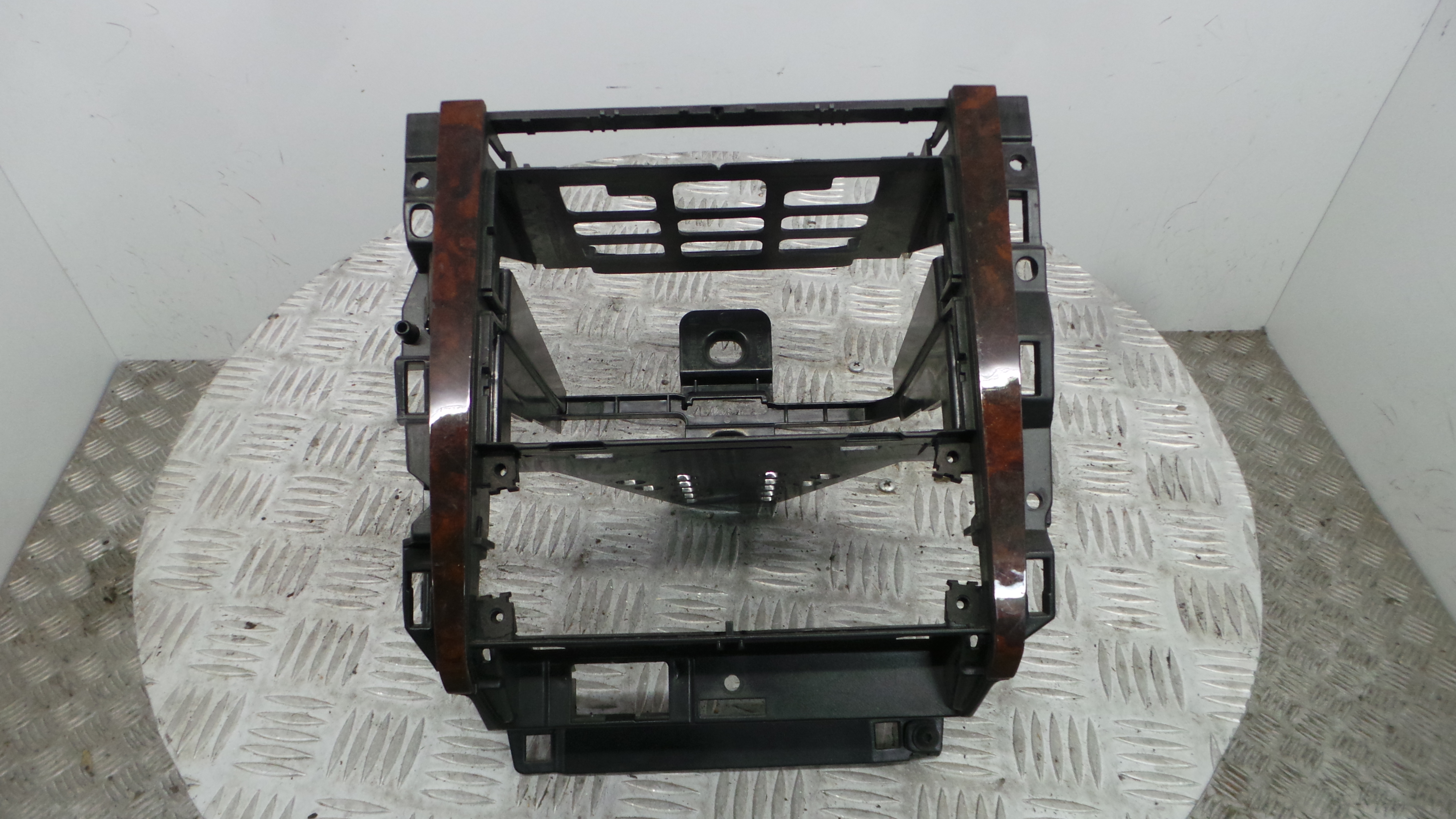 Consola central Tablier 1J1858069C - VW BORA I (1J2)-36410233 Consola central Tablier 1J1858069C - VW BORA I (1J2)-36410233