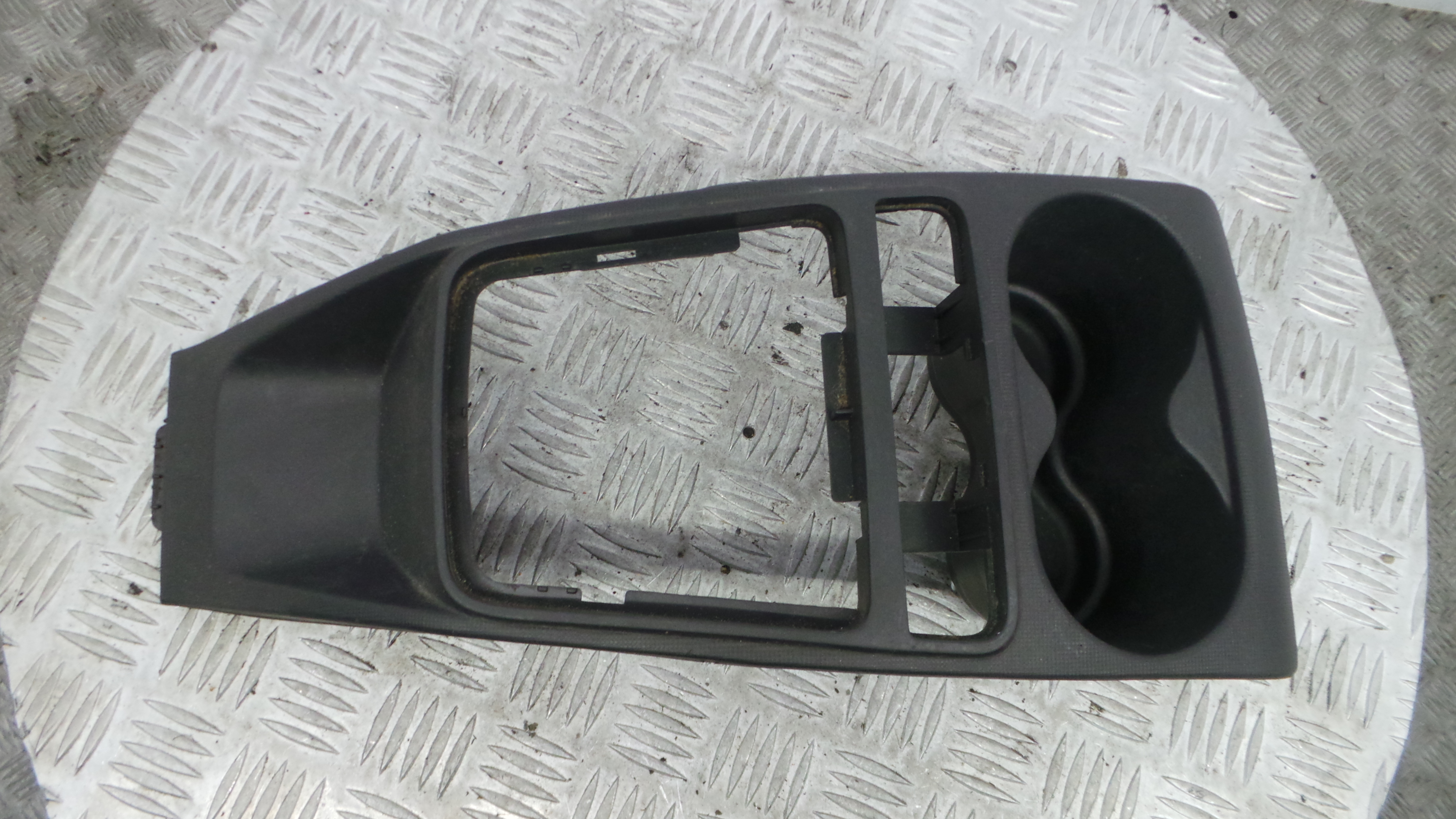 Consola central Tablier  6J0858331 - SEAT IBIZA IV (6J5, 6P1), IBIZA Mk IV (6J5, 6P1)-36410242