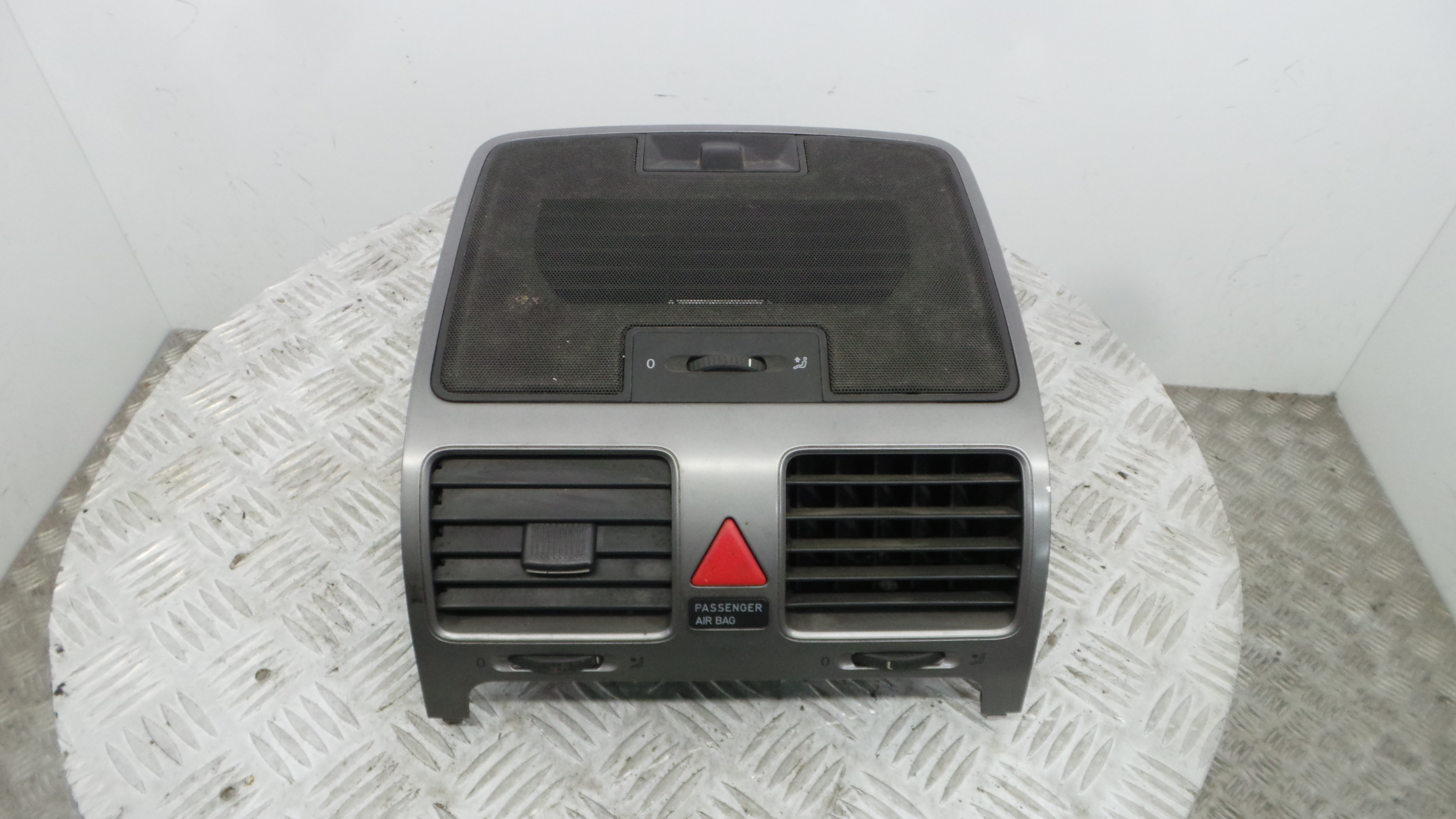 Consola central Tablier  1K0819743B - VW GOLF V (1K1)-36410266