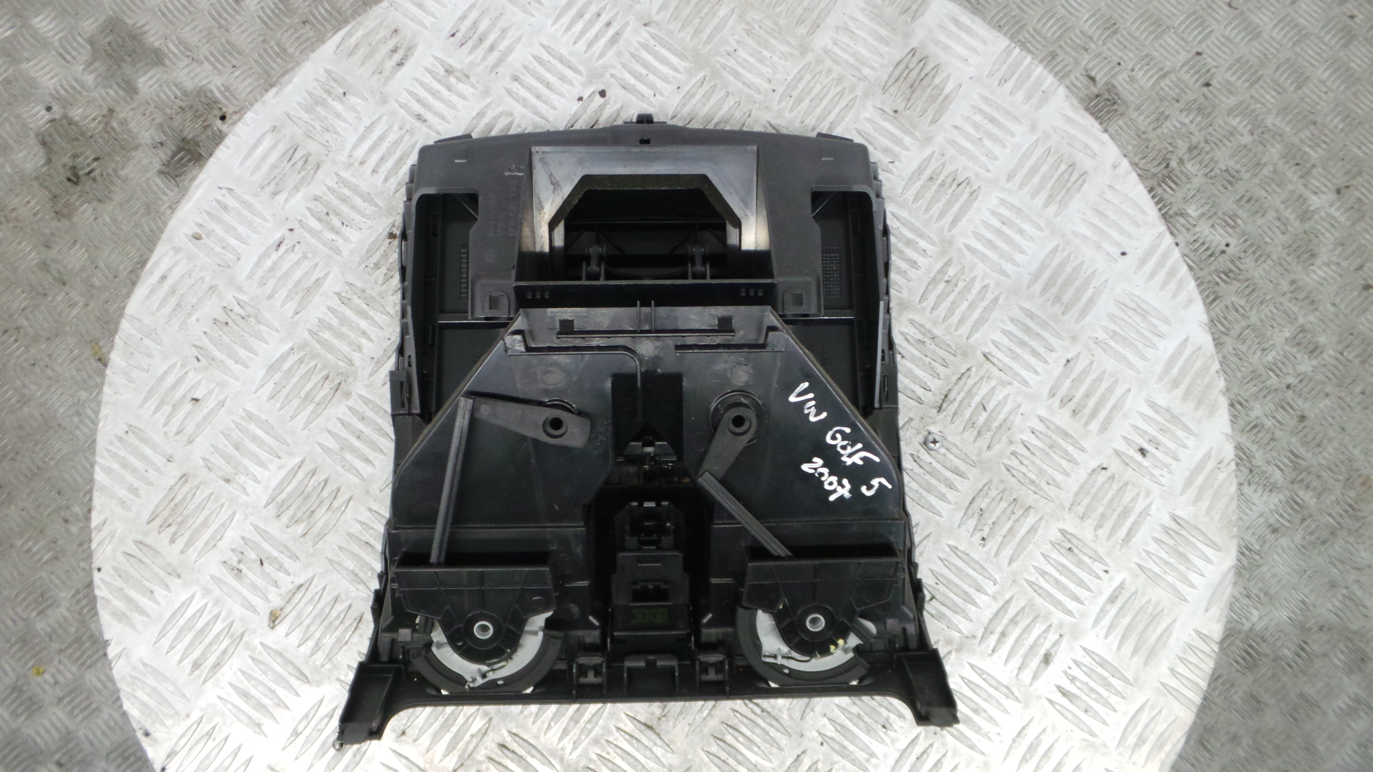 Consola central Tablier 1K0819743B - VW GOLF V (1K1)-36410266