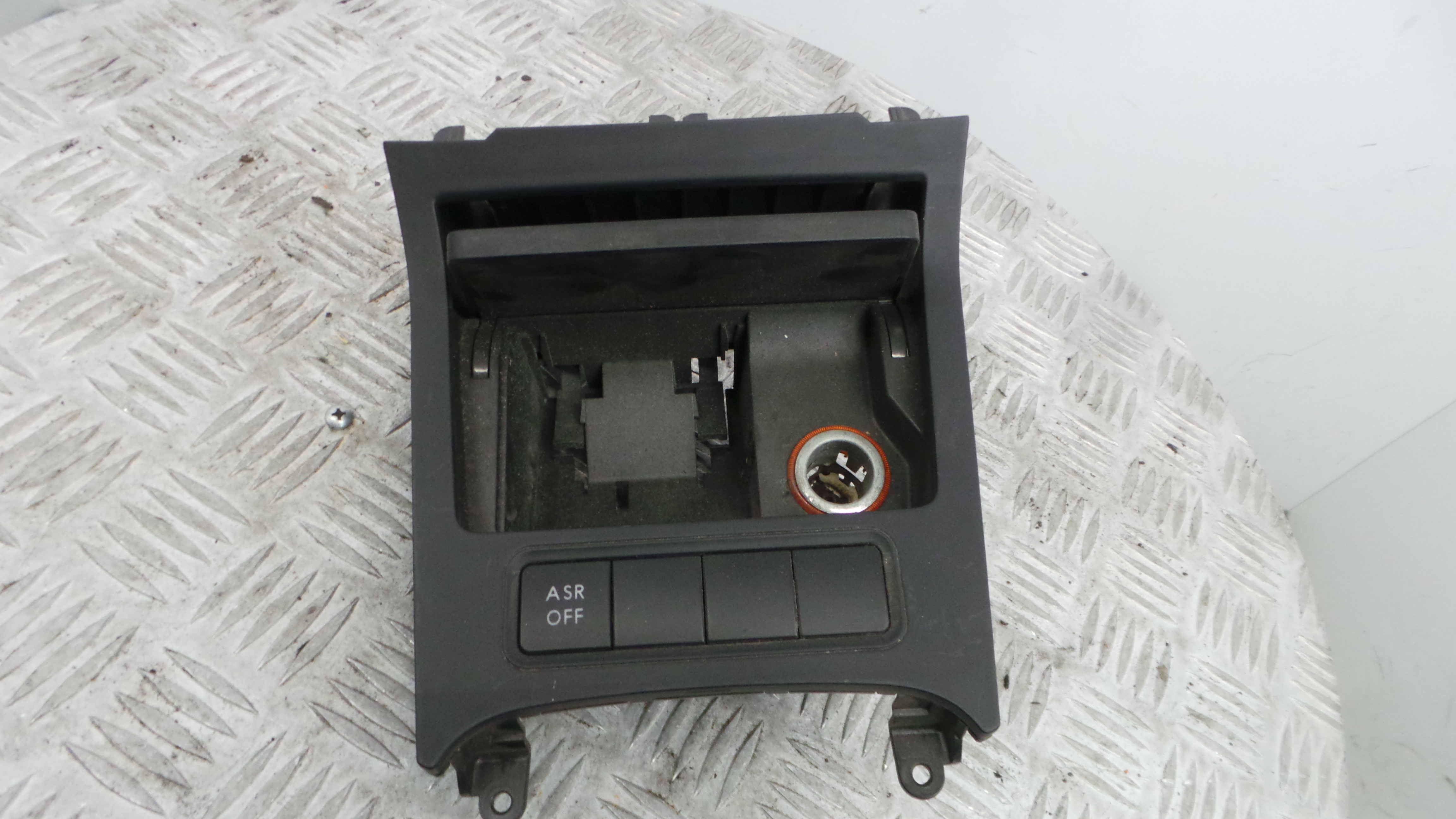 Cinzeiro 1K0857961 - VW GOLF V (1K1)-36410590