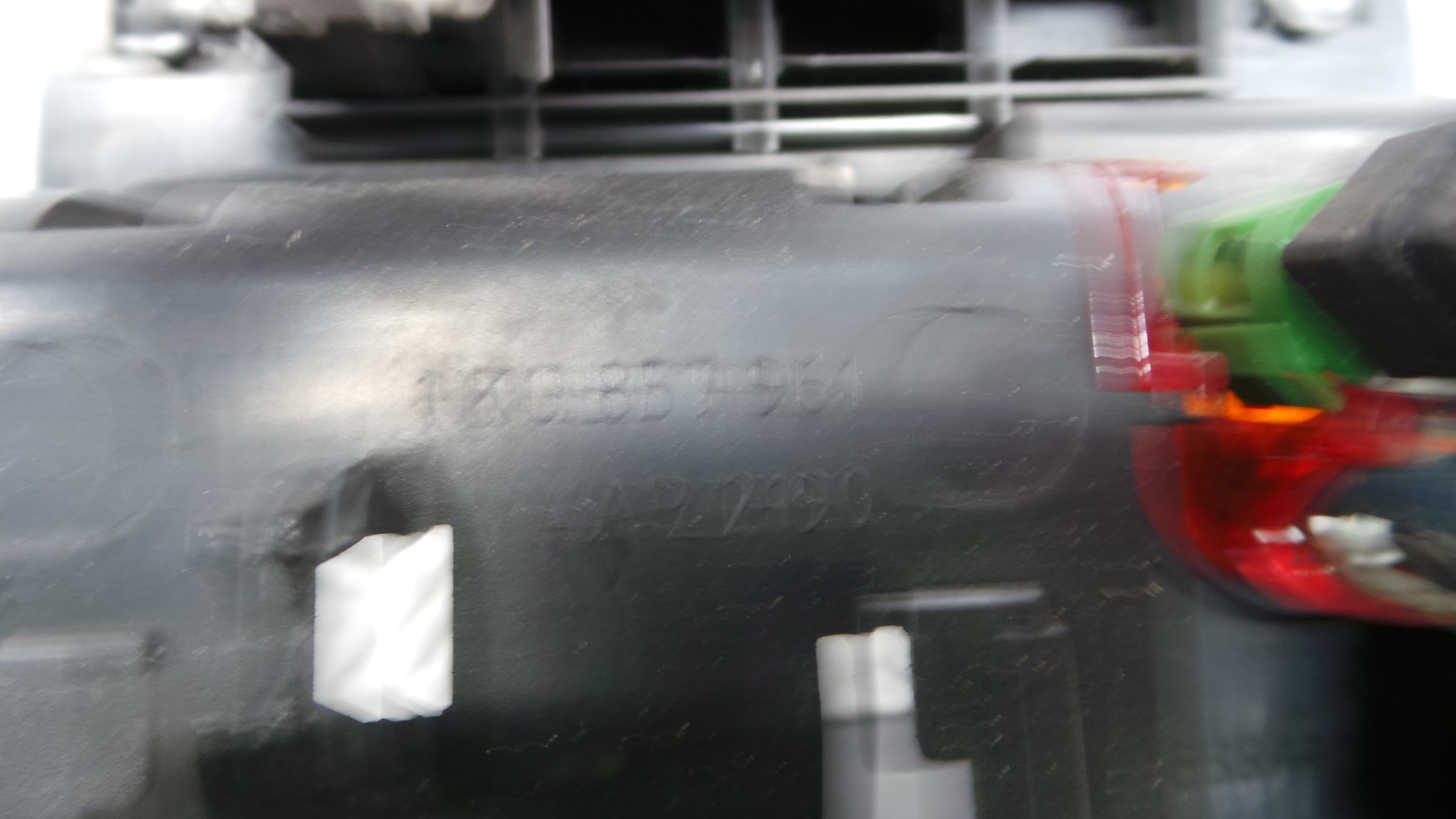 Cinzeiro 1K0857961 - VW GOLF V (1K1)-36410590