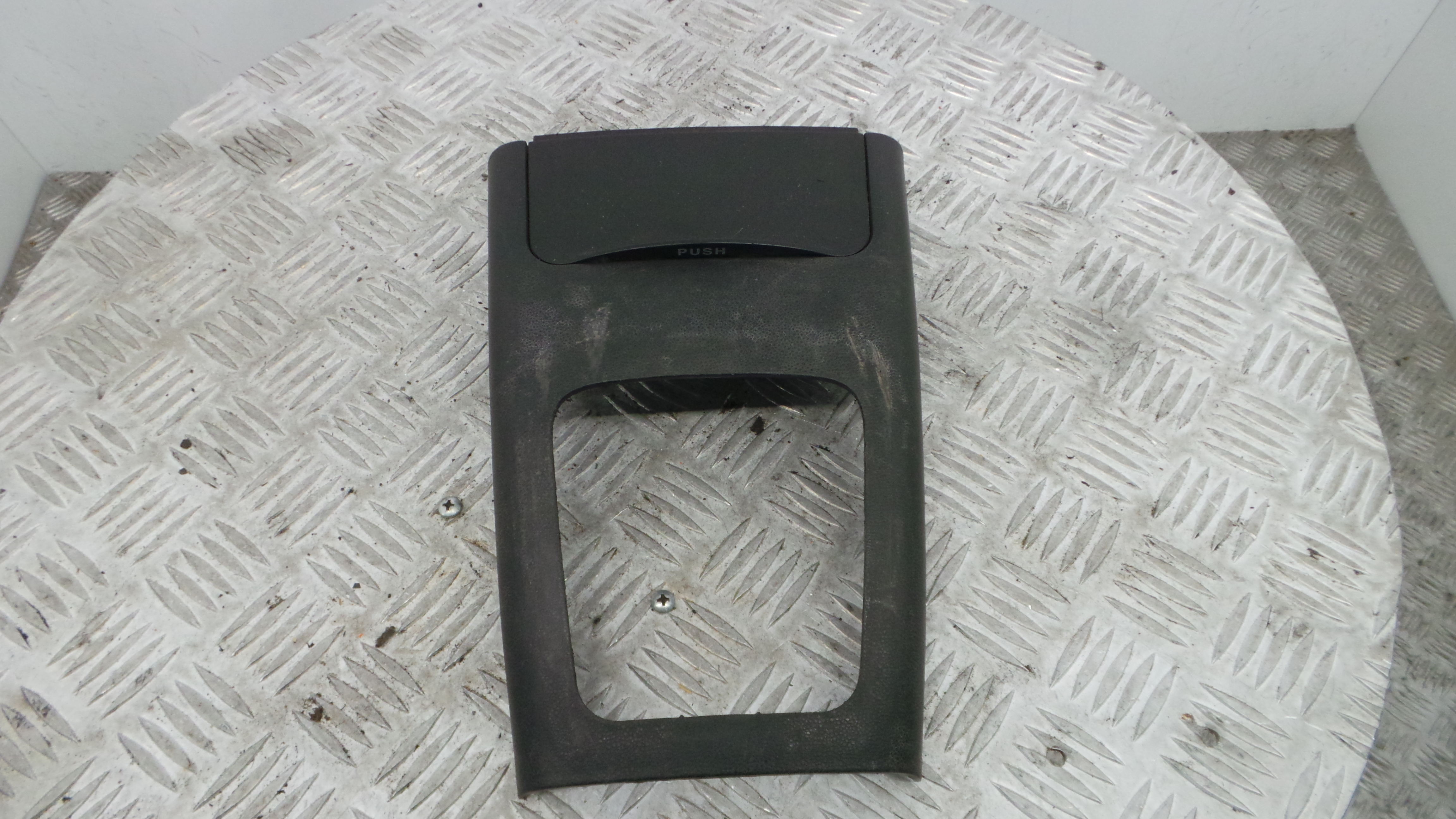 Cinzeiro 6K0863216A - SEAT IBIZA II (6K1), IBIZA Mk II (6K1)-36410662