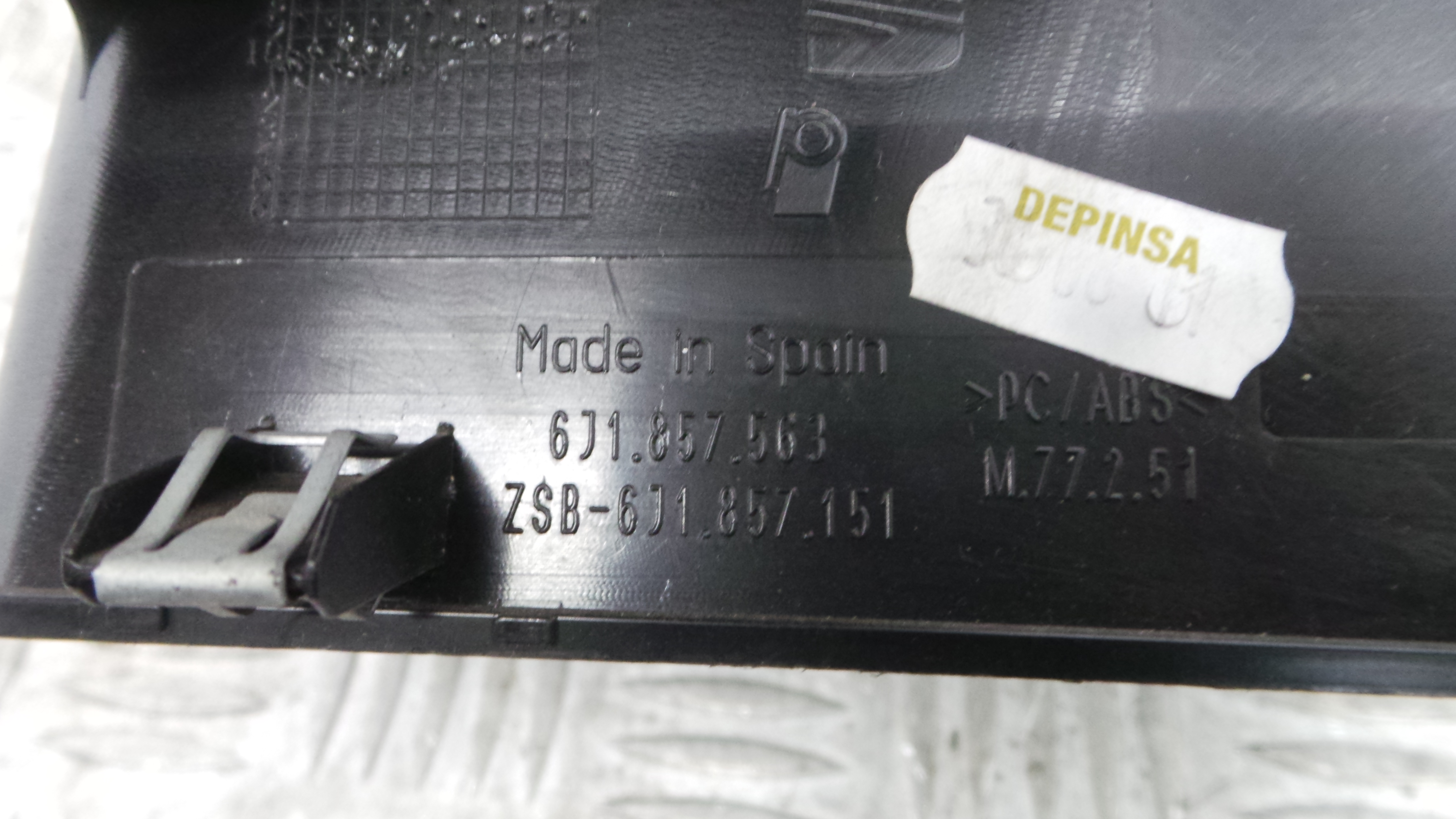 Acessórios para auto rádios 6J1857563 - SEAT IBIZA IV (6J5, 6P1), IBIZA Mk IV (6J5, 6P1)-36410682