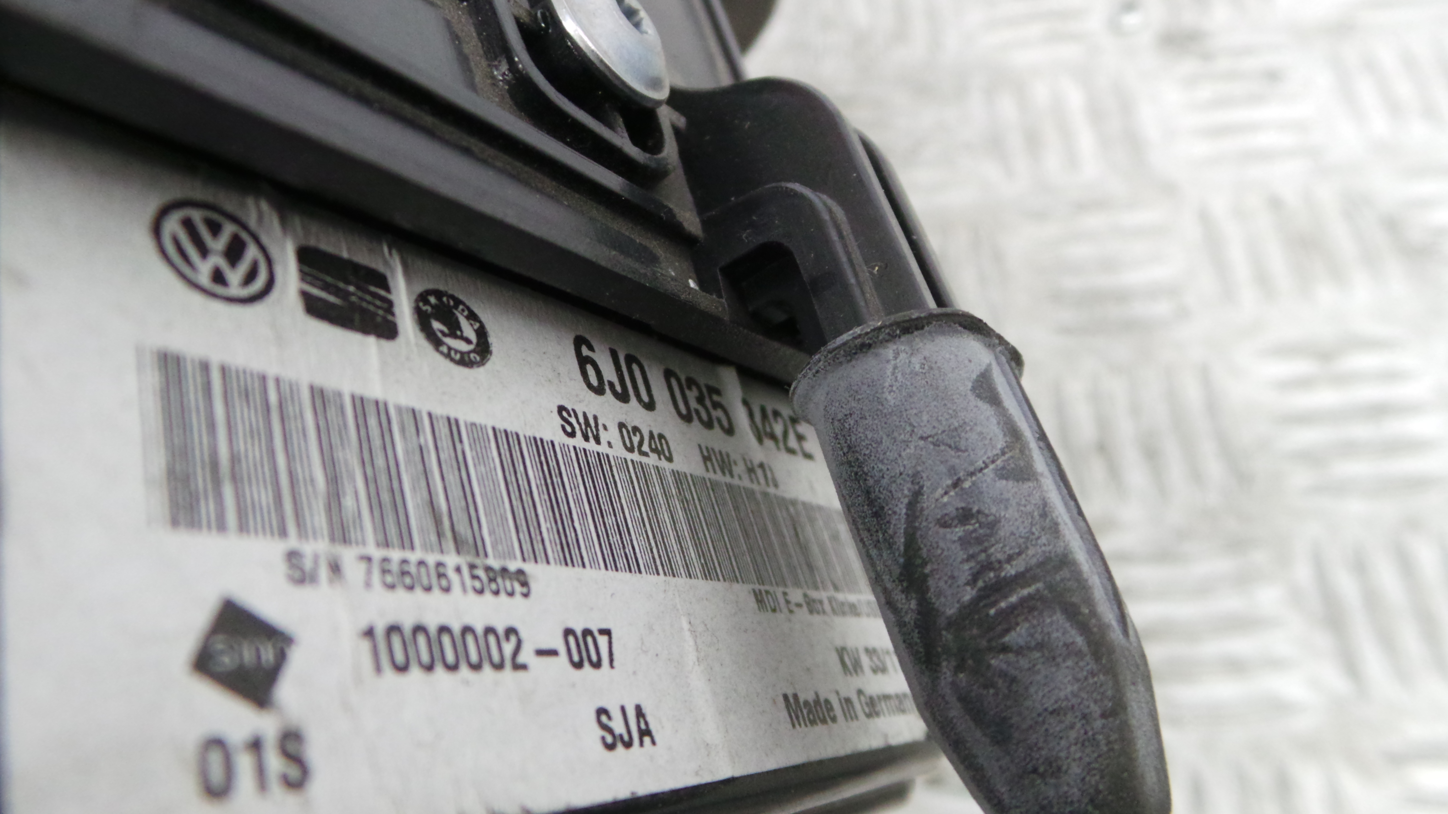 Acessórios para auto rádios 6J1857563 - SEAT IBIZA IV (6J5, 6P1), IBIZA Mk IV (6J5, 6P1)-36410682