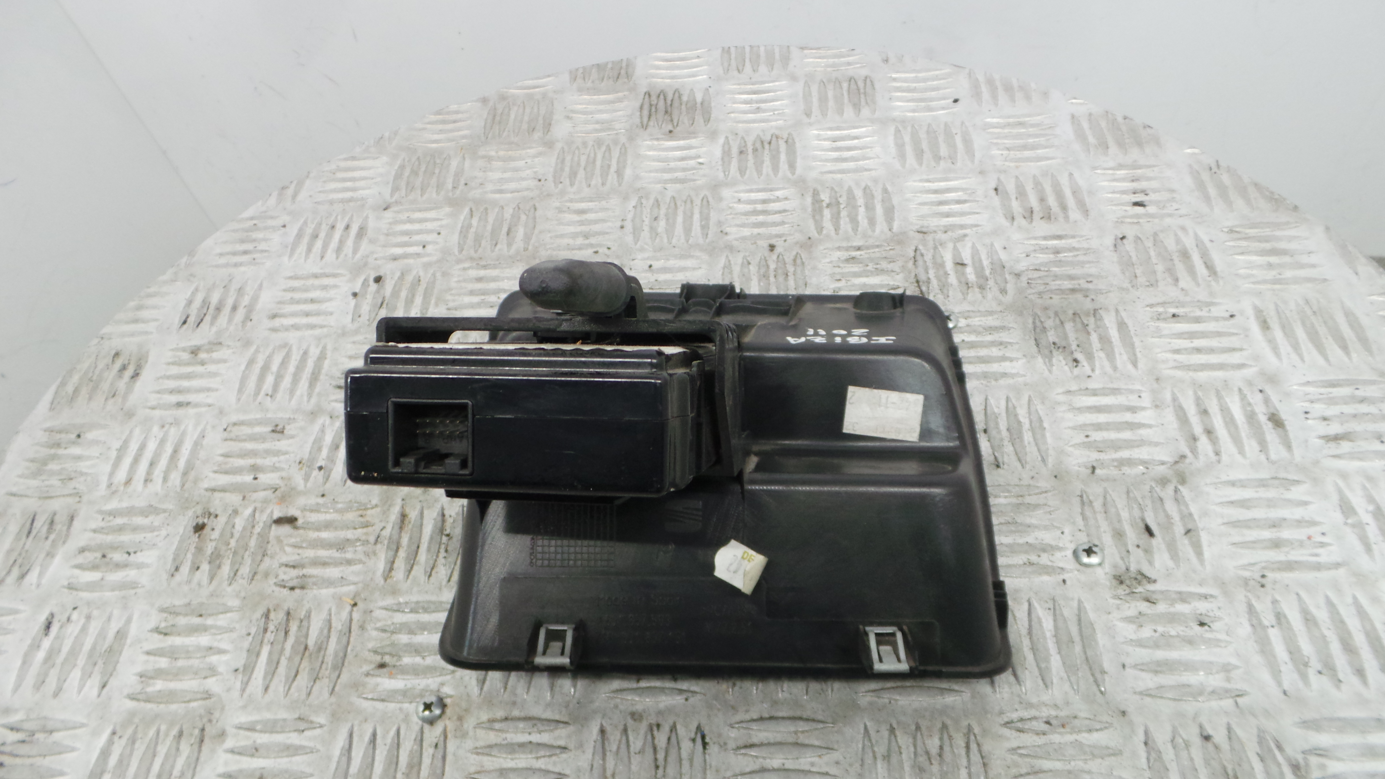 Acessórios para auto rádios 6J1857563 - SEAT IBIZA IV (6J5, 6P1), IBIZA Mk IV (6J5, 6P1)-36410686