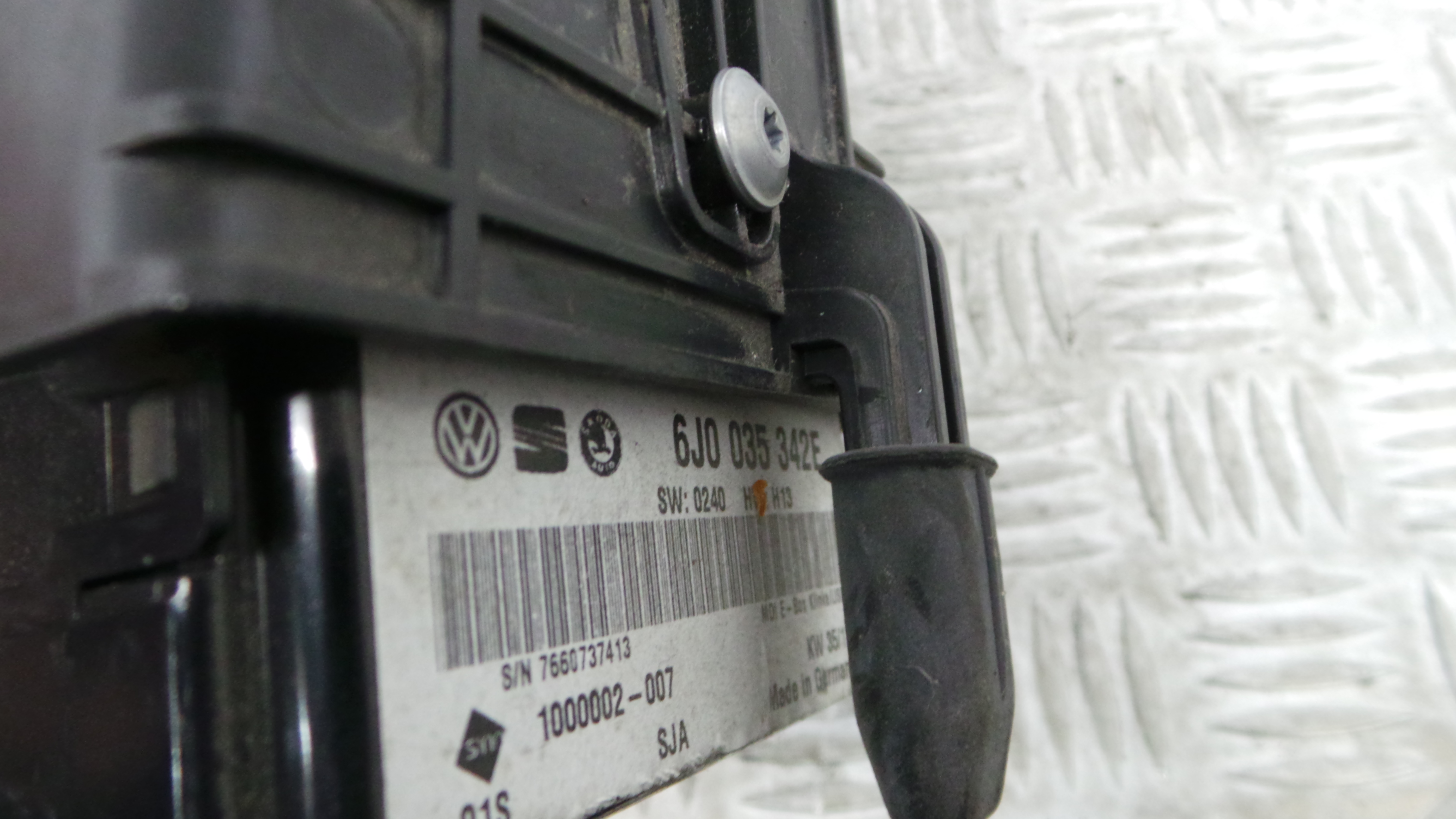 Acessórios para auto rádios 6J1857563 - SEAT IBIZA IV (6J5, 6P1), IBIZA Mk IV (6J5, 6P1)-36410686