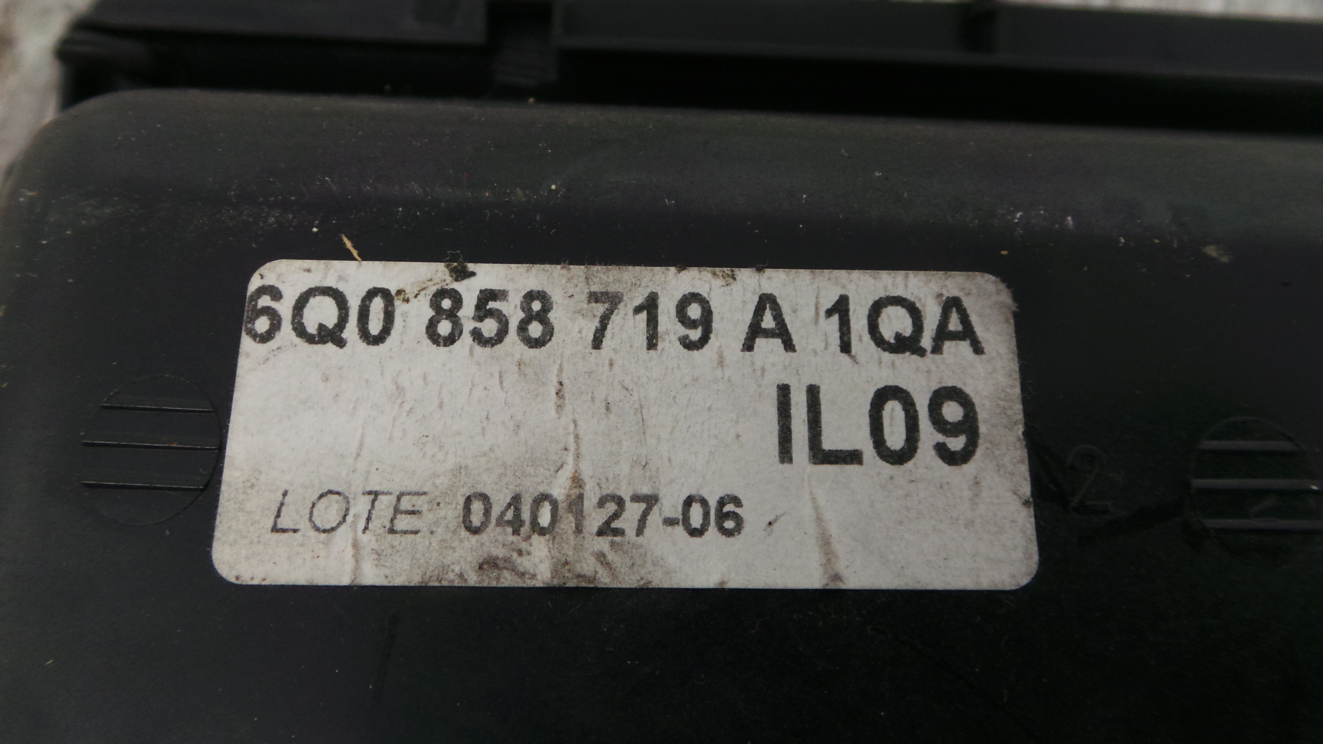 Porta Luvas  6Q0858719A - VW POLO (9N_, 9A_)-36410699