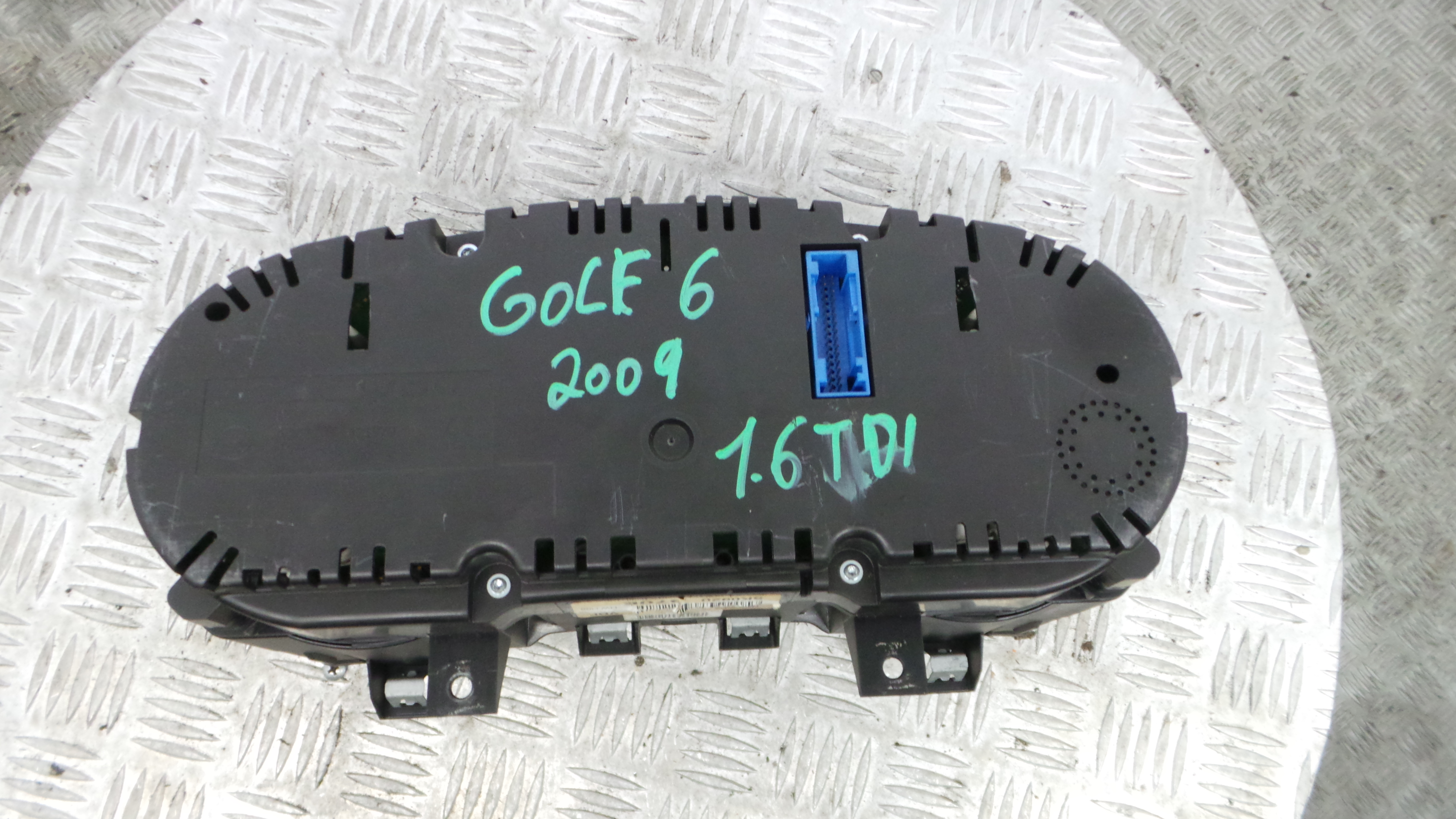 Quadrante 5K0920870E - VW GOLF VI (5K1)-36410949