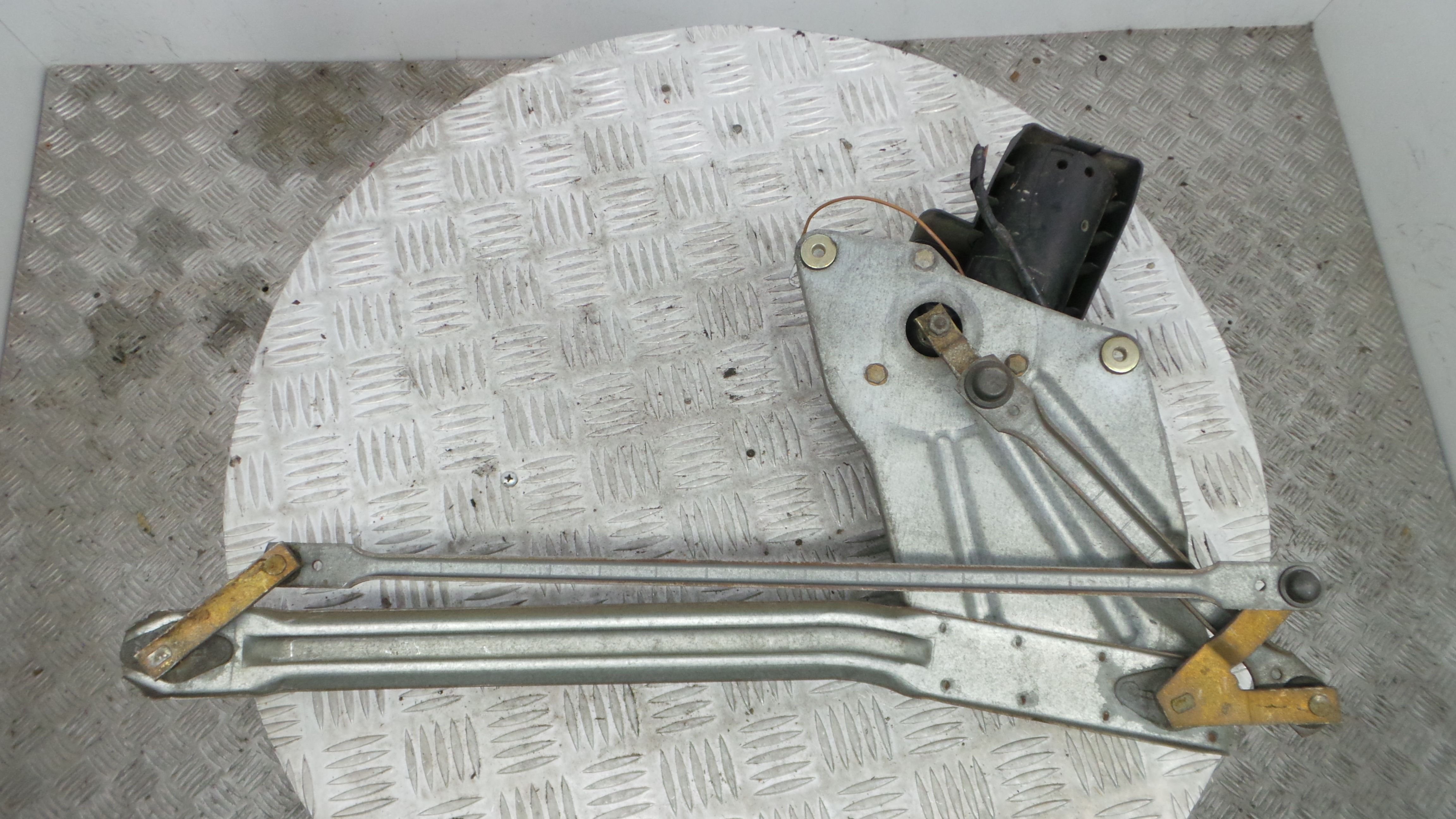 Motor Limpa Vidros Frente  83FB-17C441-AA - FORD ORION II (AFF), ORION Mk II (AFF)-36410968