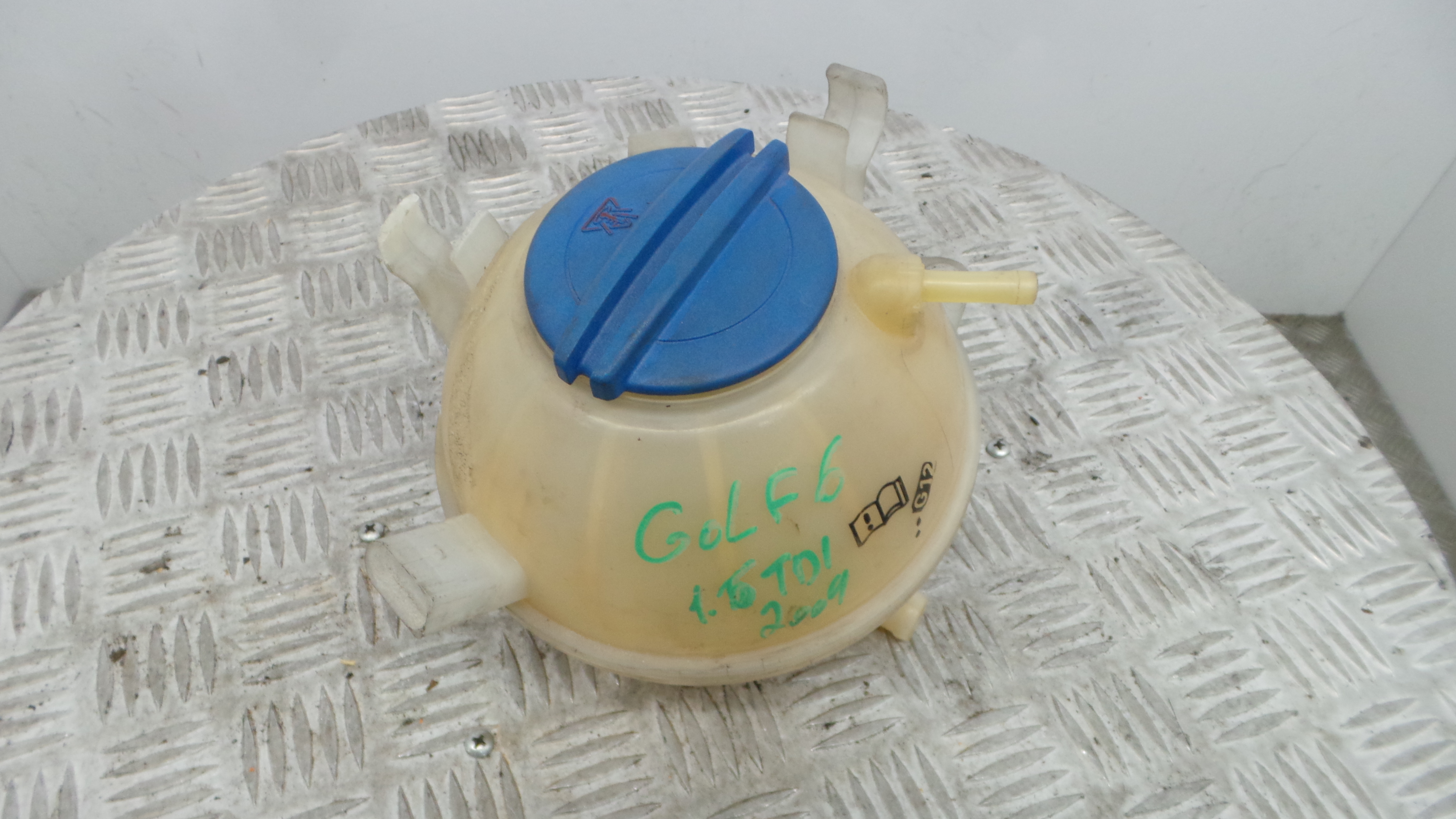 Depósito Água Radiador / Vazo de Expansao 1K0121407A - VW GOLF VI (5K1)-36410978 Depósito Água Radiador / Vazo de Expansao 1K0121407A - VW GOLF VI (5K1)-36410978