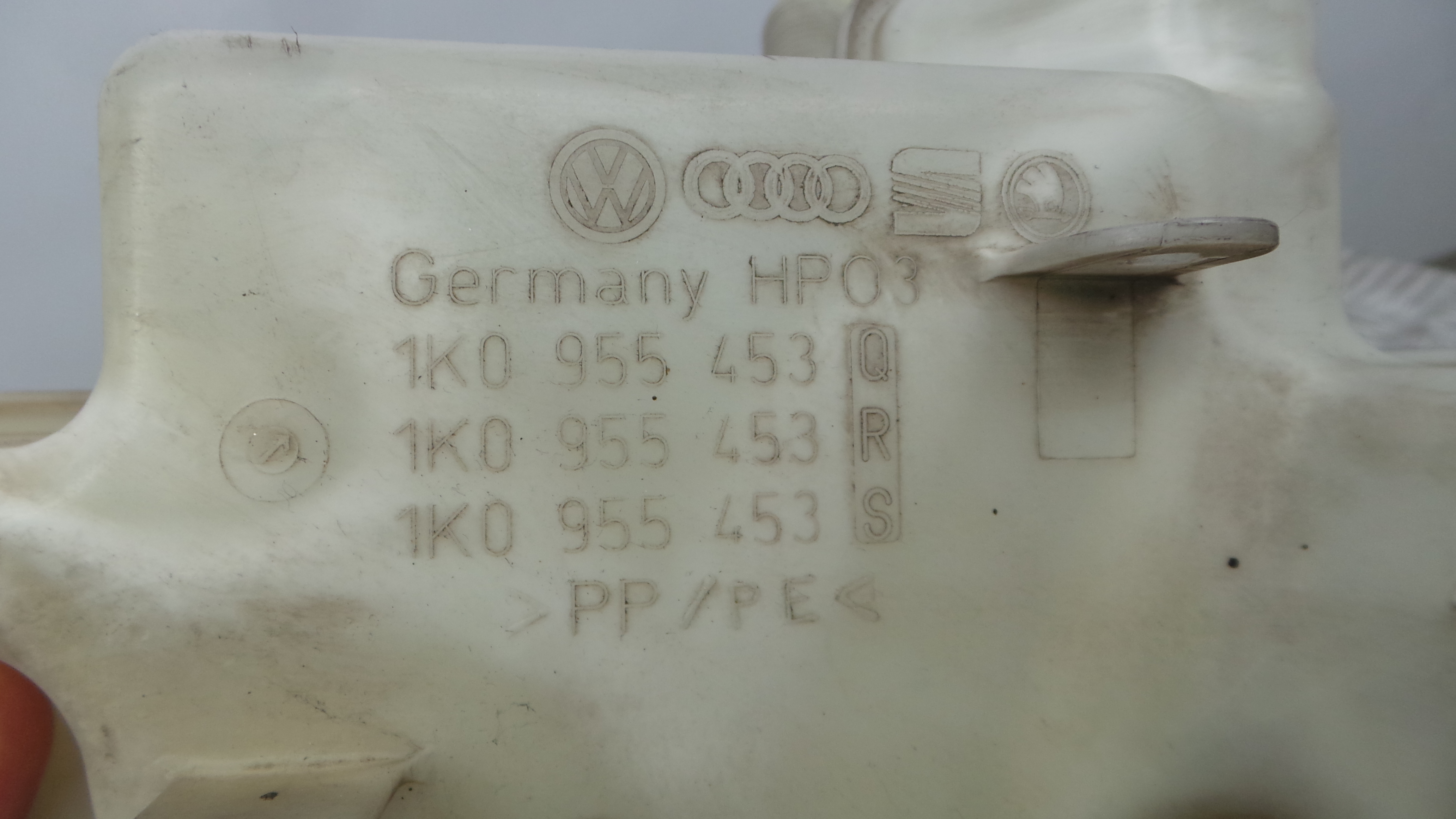 Deposito Reservatório Limpa Vidros Para Brisas 1K0955453Q - VW GOLF VI (5K1)-36410981