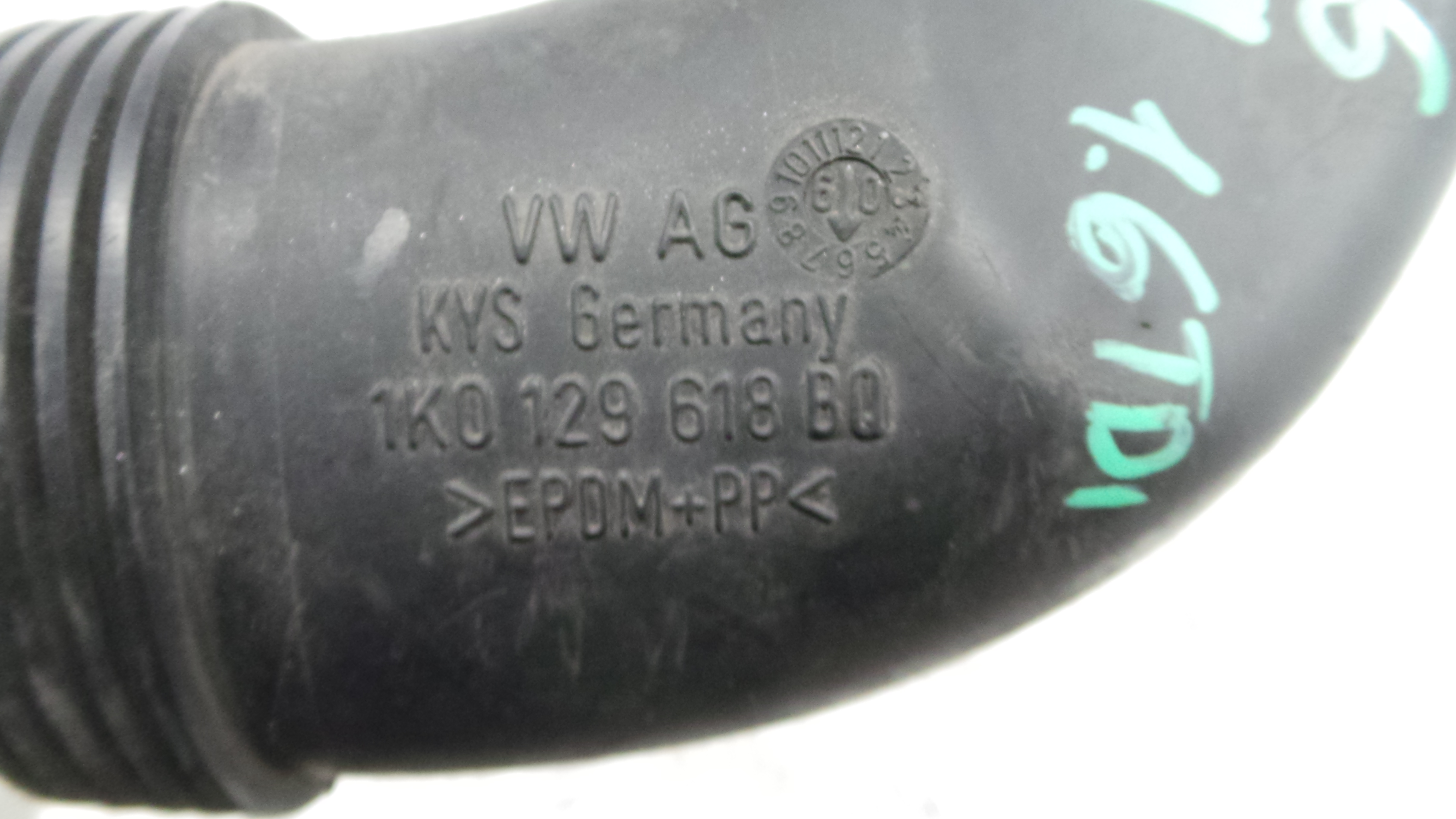 Tubo Caixa Filtro Ar 1K0129618BQ - VW GOLF VI (5K1)-36410984