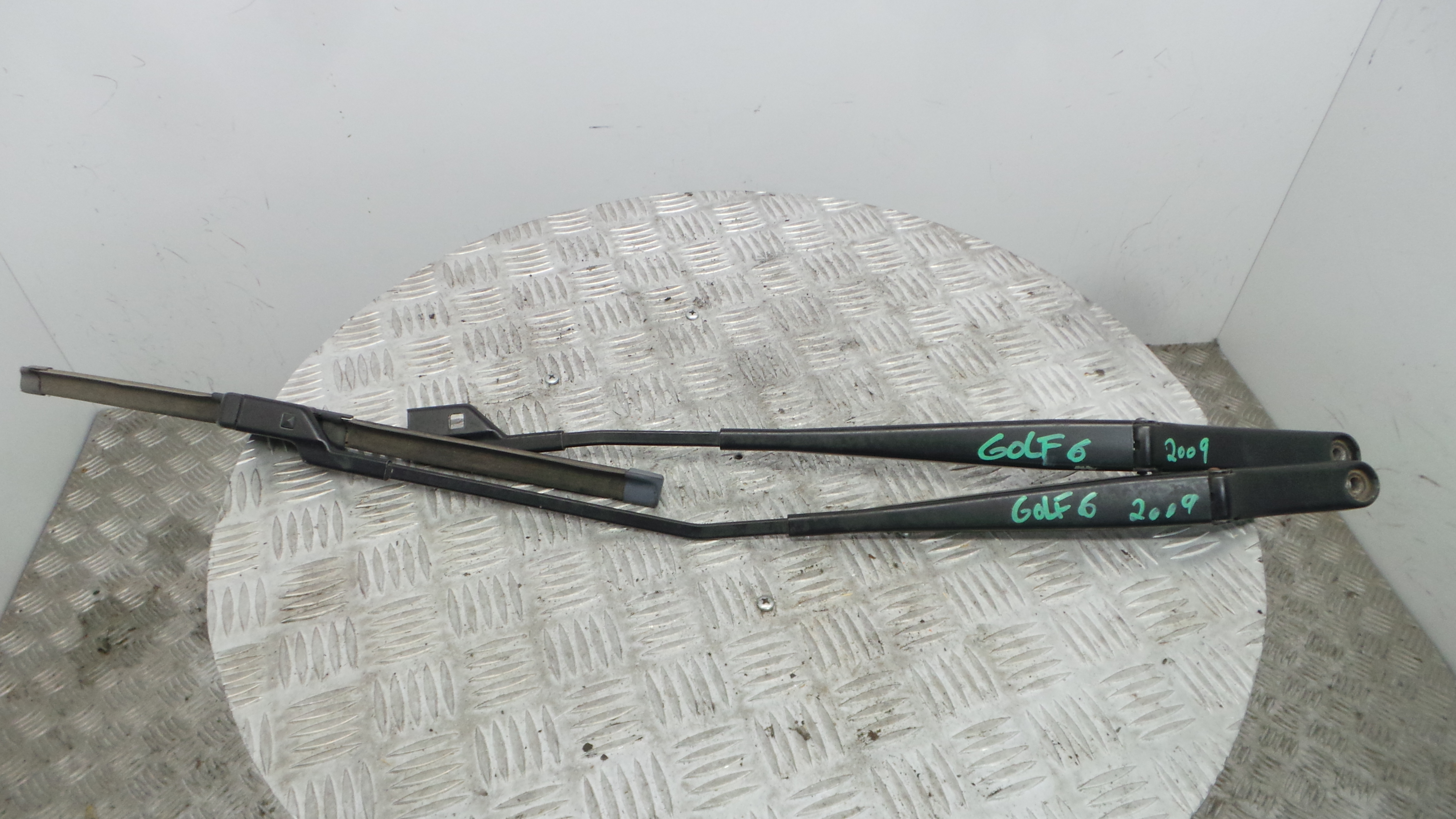 Braço Do Limpa-vidros 1Q1955409 - VW GOLF VI (5K1)-36411076