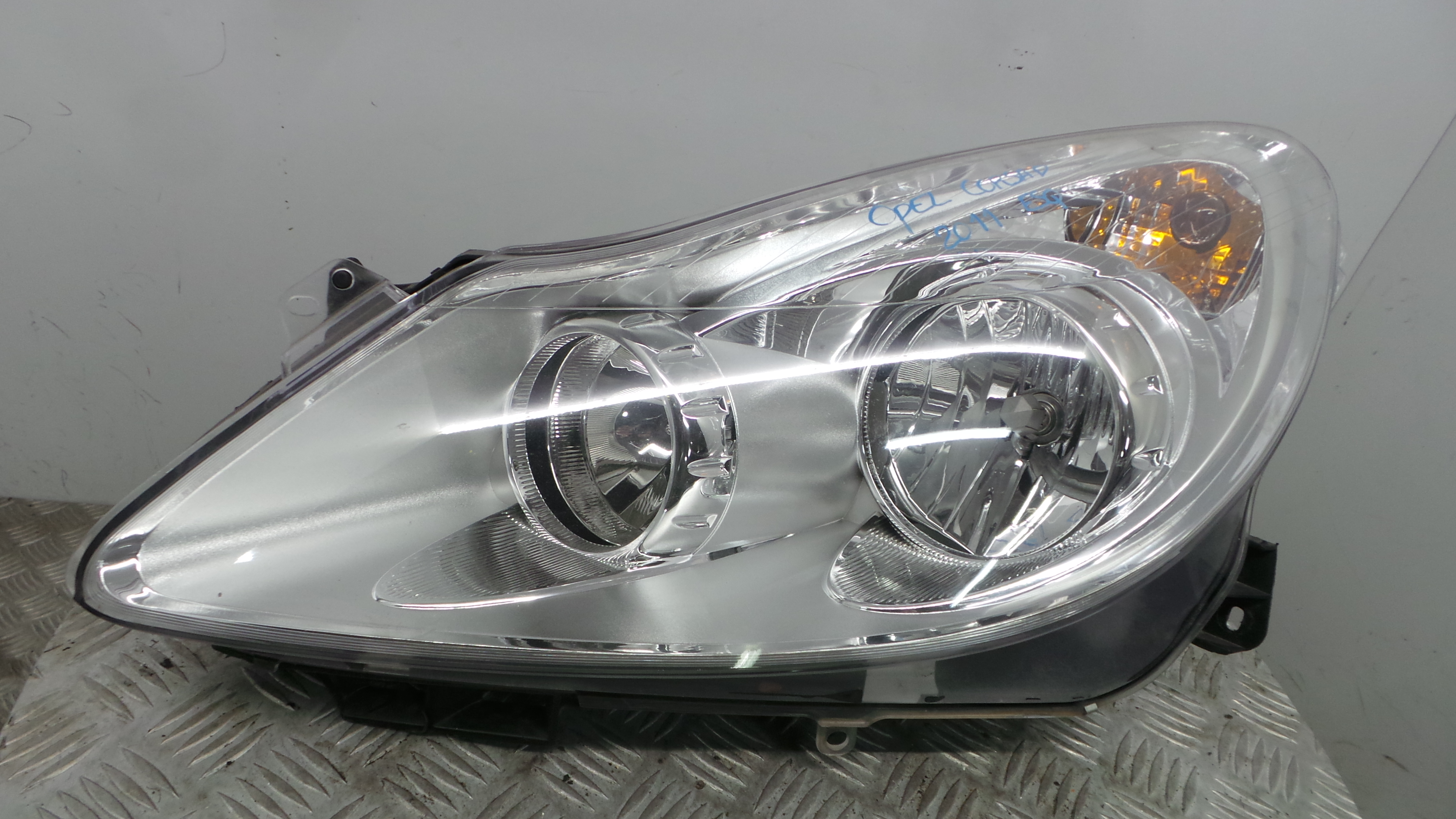 Ótica Esq 08-442-1152L - OPEL CORSA D (S07)-36411103
