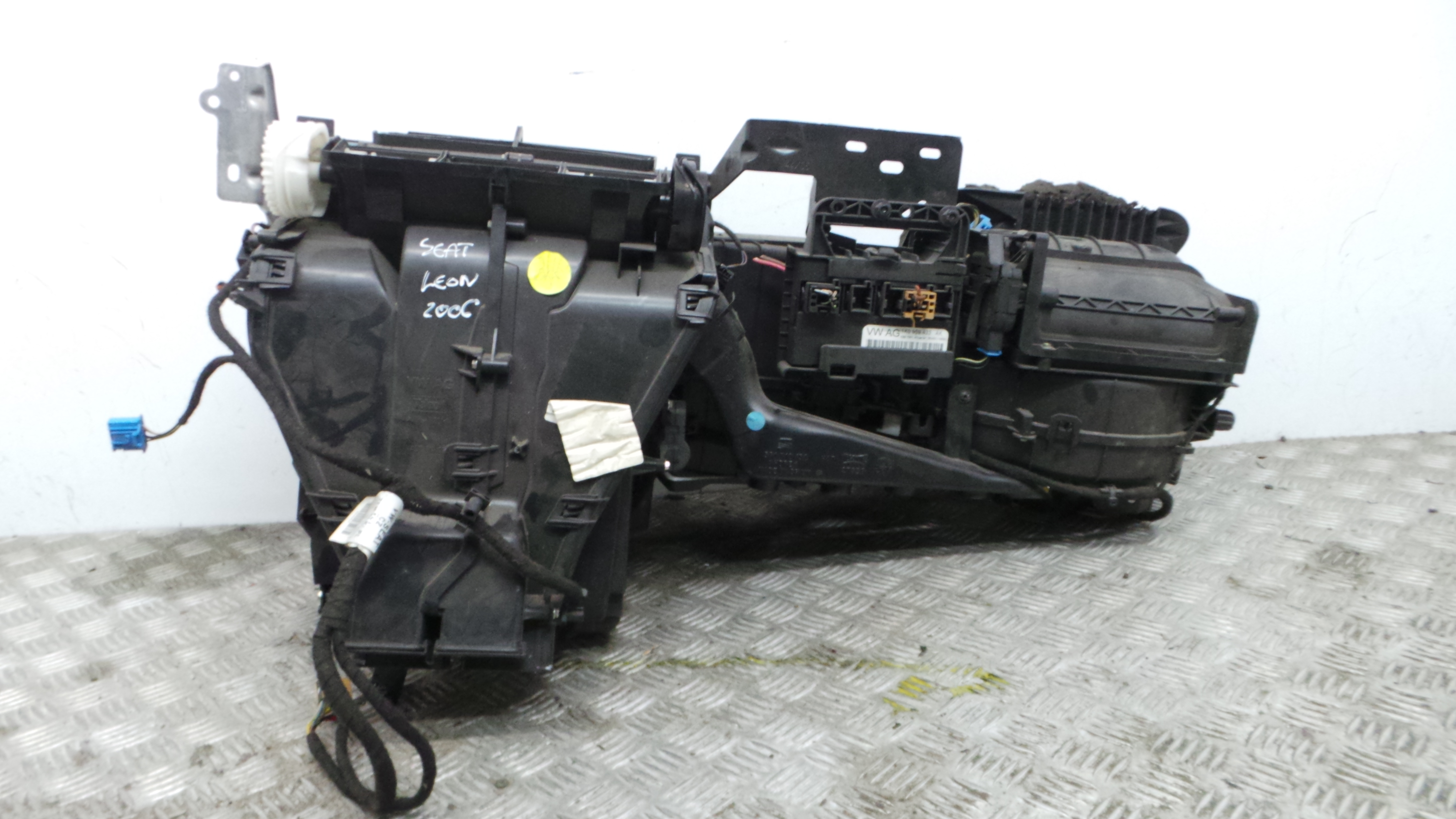 Caixa da Chauffage / Caixa da Sofagem 1P1820003D - SEAT LEON (1P1)-36411122