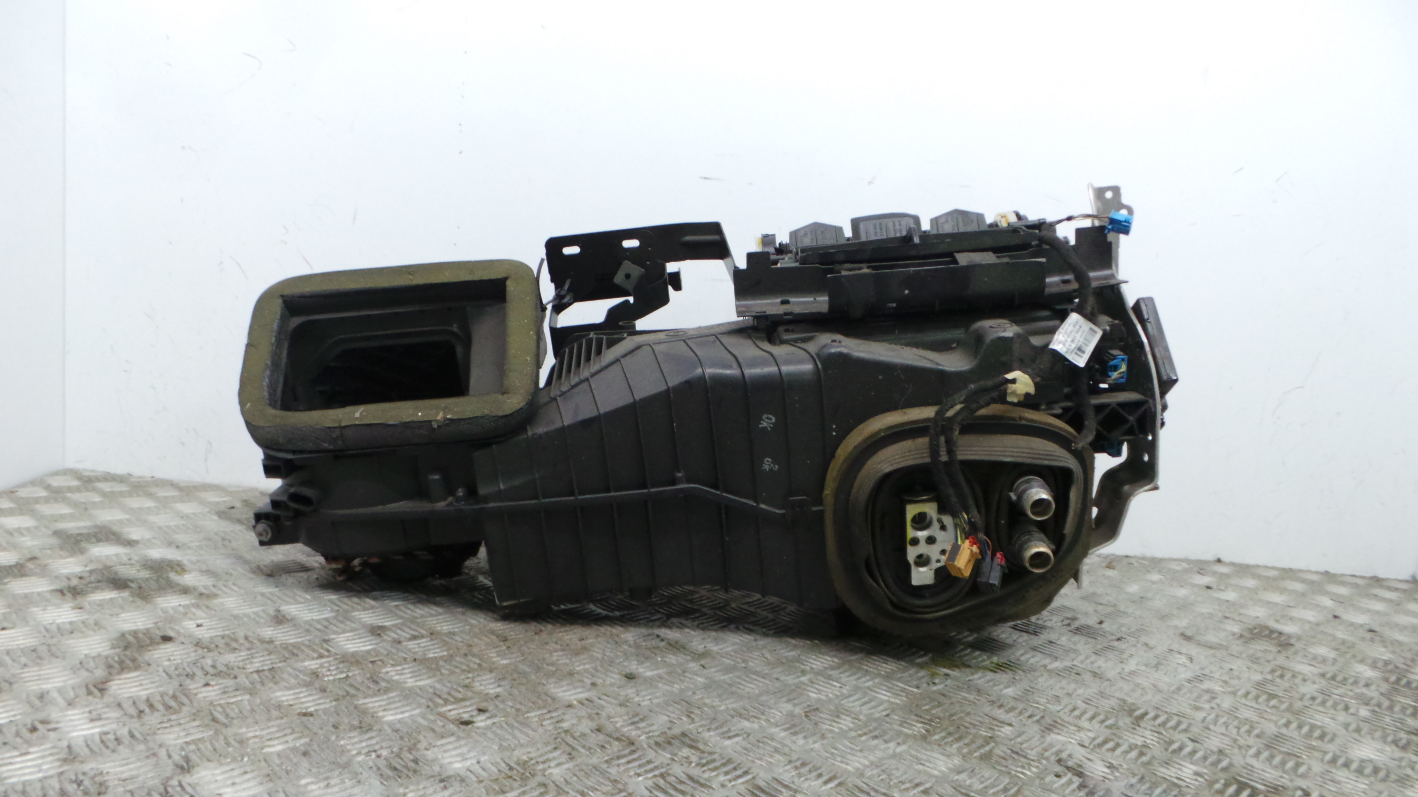 Caixa da Chauffage / Caixa da Sofagem 3C1820003EJ - VW PASSAT B6 (3C2)-36411126