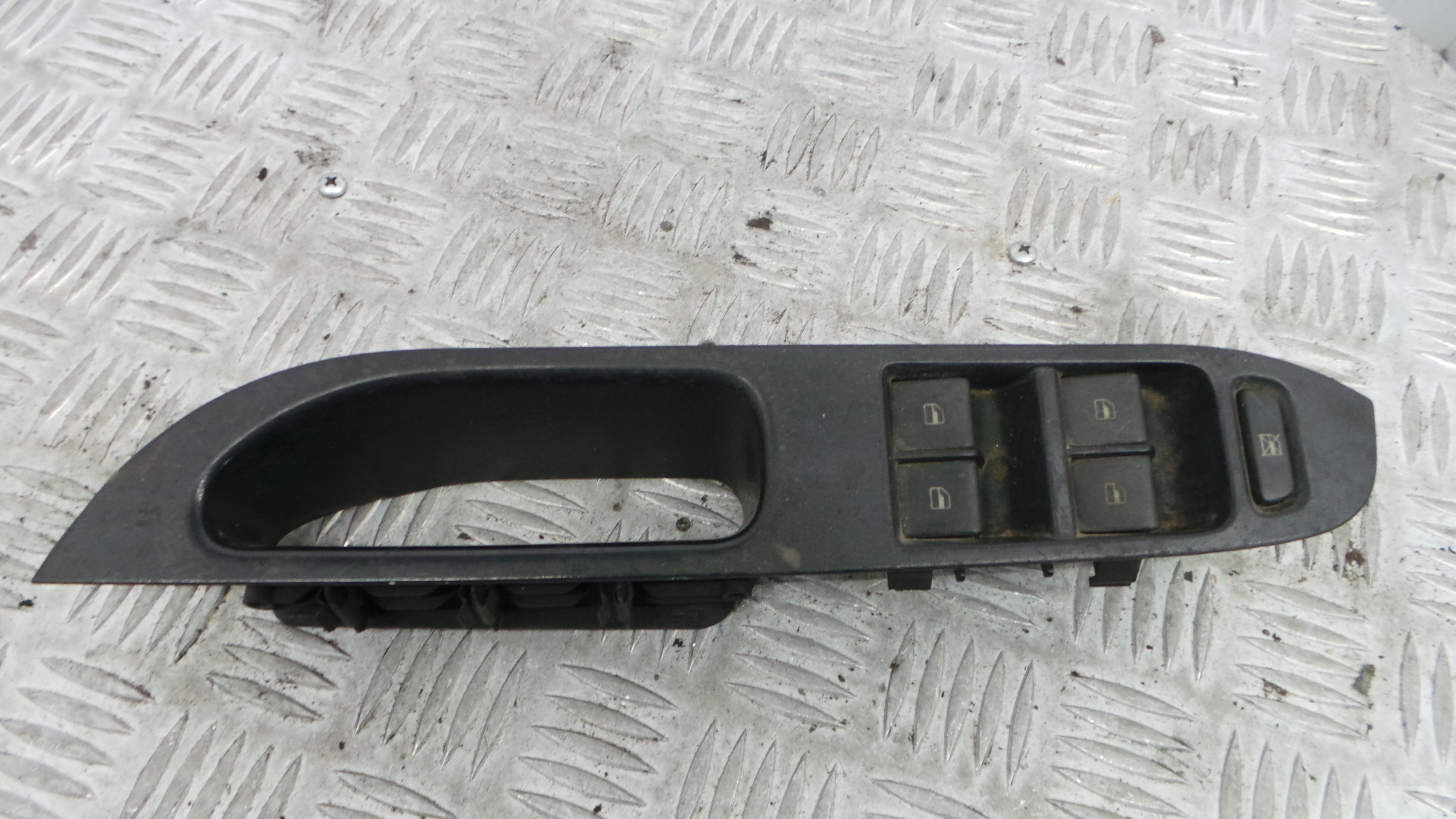 Interruptor / Comando Elevador Vidro Frente Esq  6L1867171C - SEAT IBIZA III (6L1), IBIZA Mk III (6L-36413828