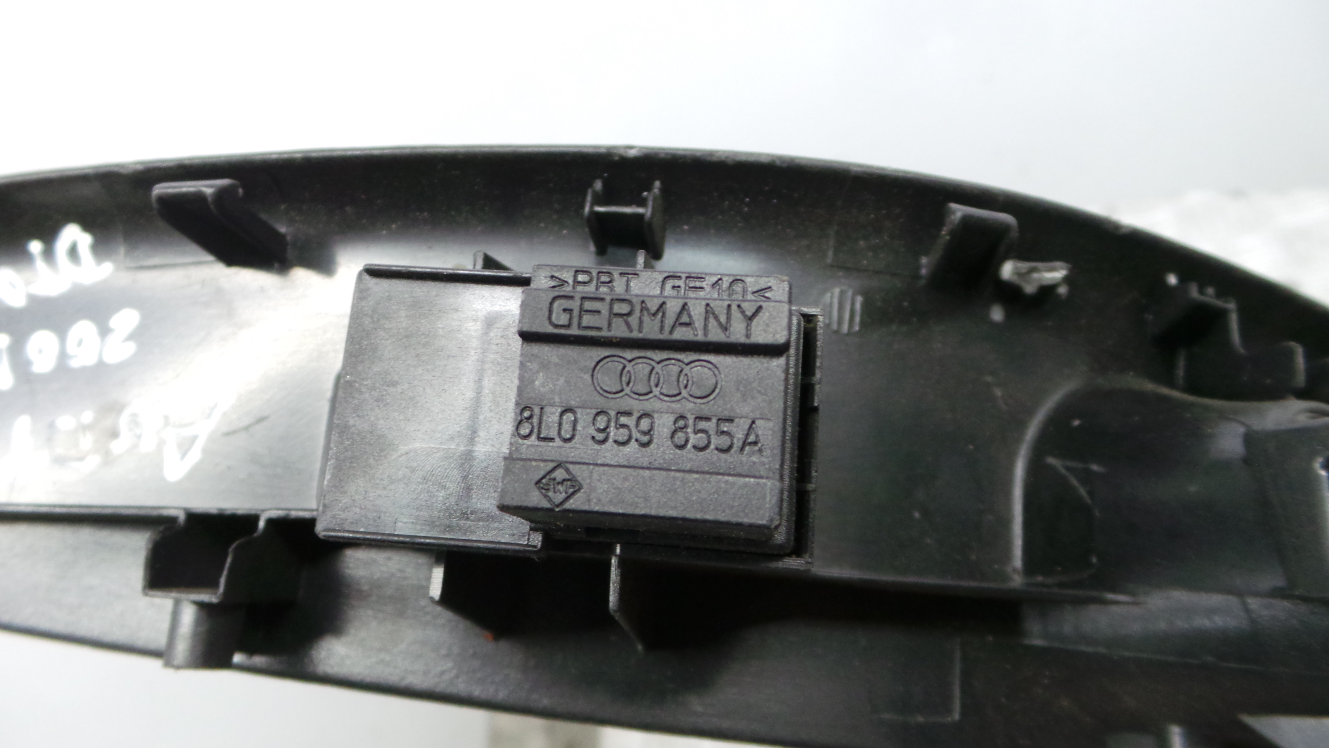 Interruptor / Comando Elevador Vidro Frente Dto 8L3867172G - AUDI A3 (8L1)-36413835