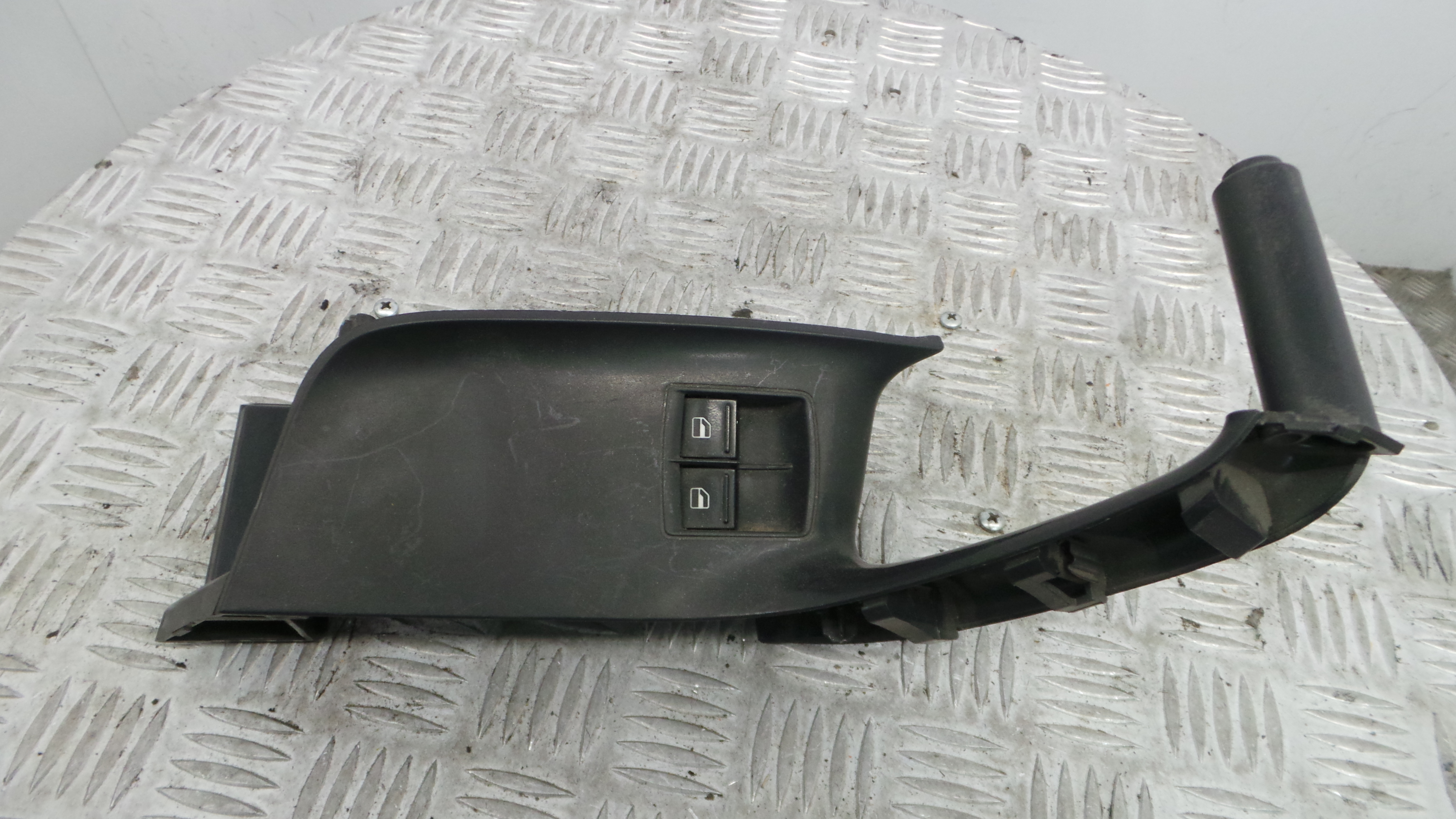Interruptor / Comando Elevador Vidro Frente Esq  6J1867179 - SEAT IBIZA IV (6J5, 6P1), IBIZA Mk IV (-36413863