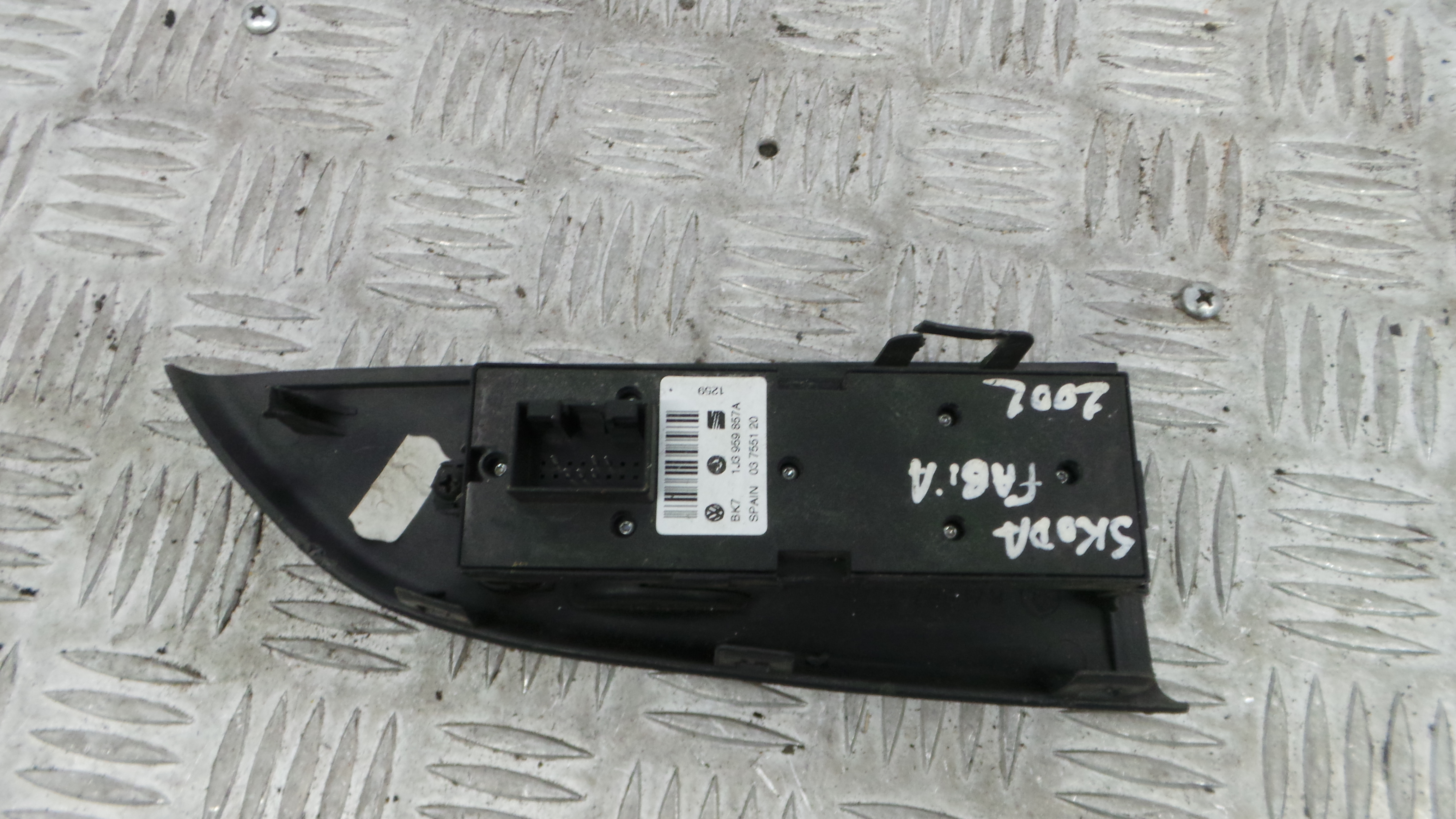 Interruptor / Comando Elevador Vidro Frente Esq  6Y1867227B - SKODA FABIA I (6Y2)-36413972