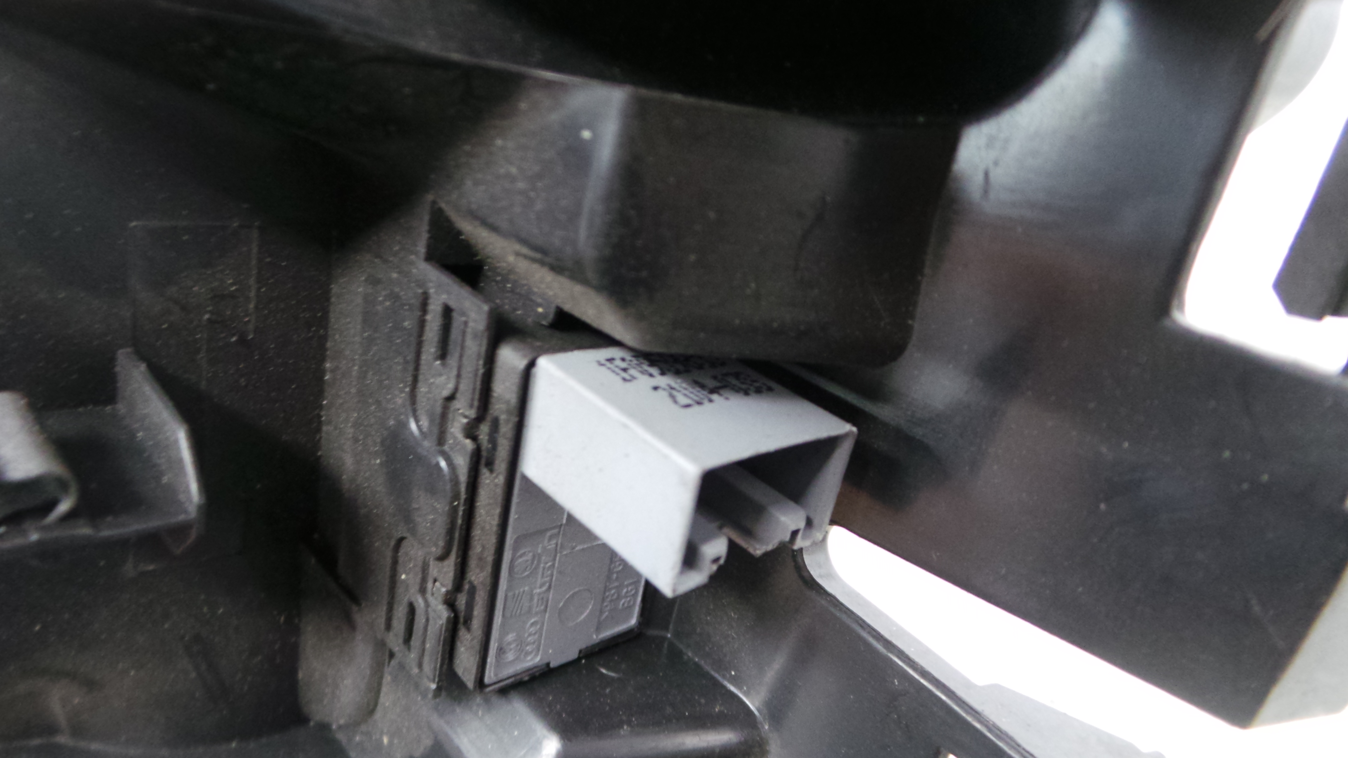 Interruptor / Comando Elevador Vidro Trás Dto 6J4867126A - SEAT IBIZA IV (6J5, 6P1), IBIZA Mk IV (6-36413987