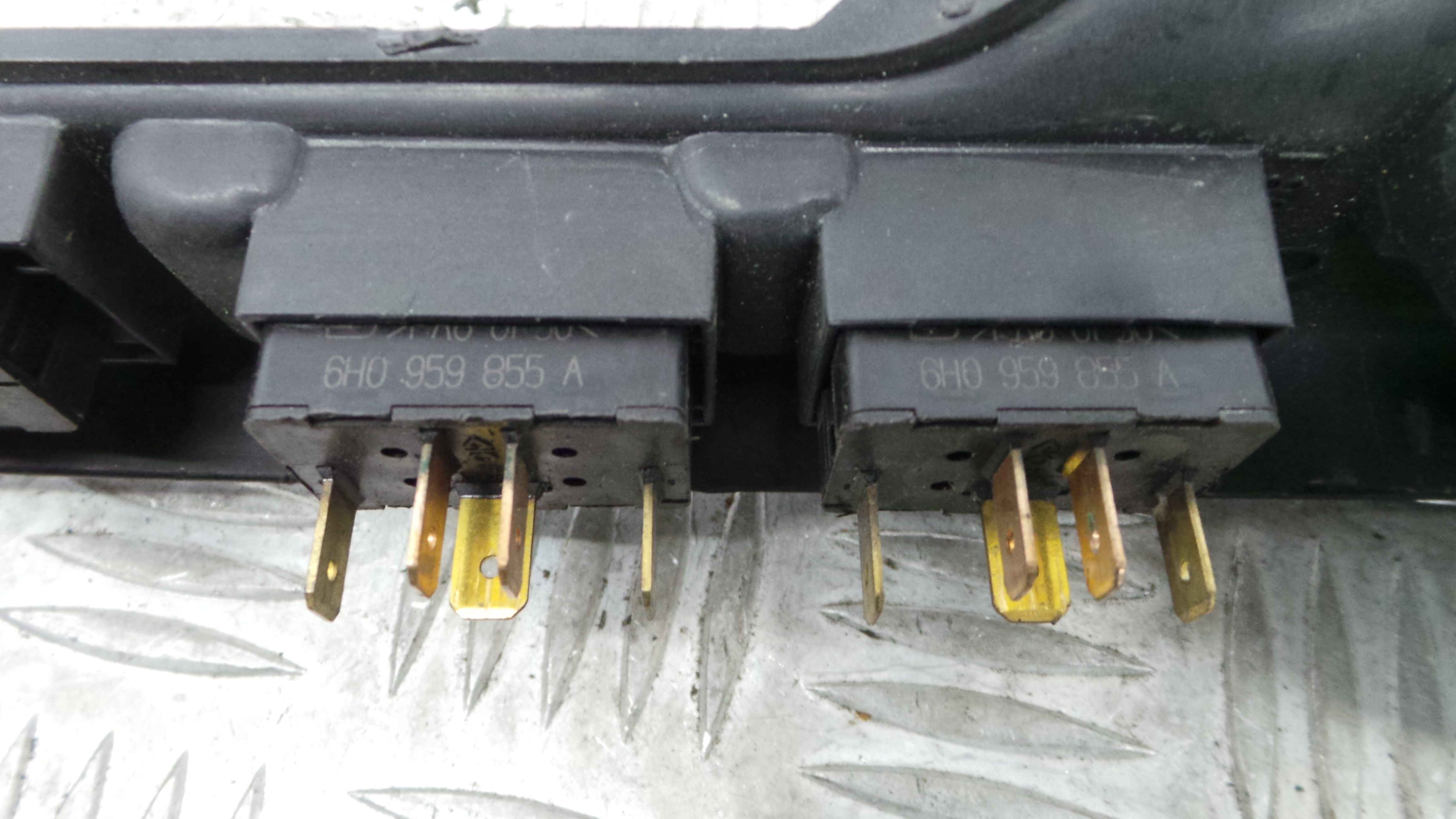 Interruptor / Comando Elevador Vidro Frente Esq  6K0867171B - SEAT IBIZA II (6K1), IBIZA Mk II (6K1)-36413995