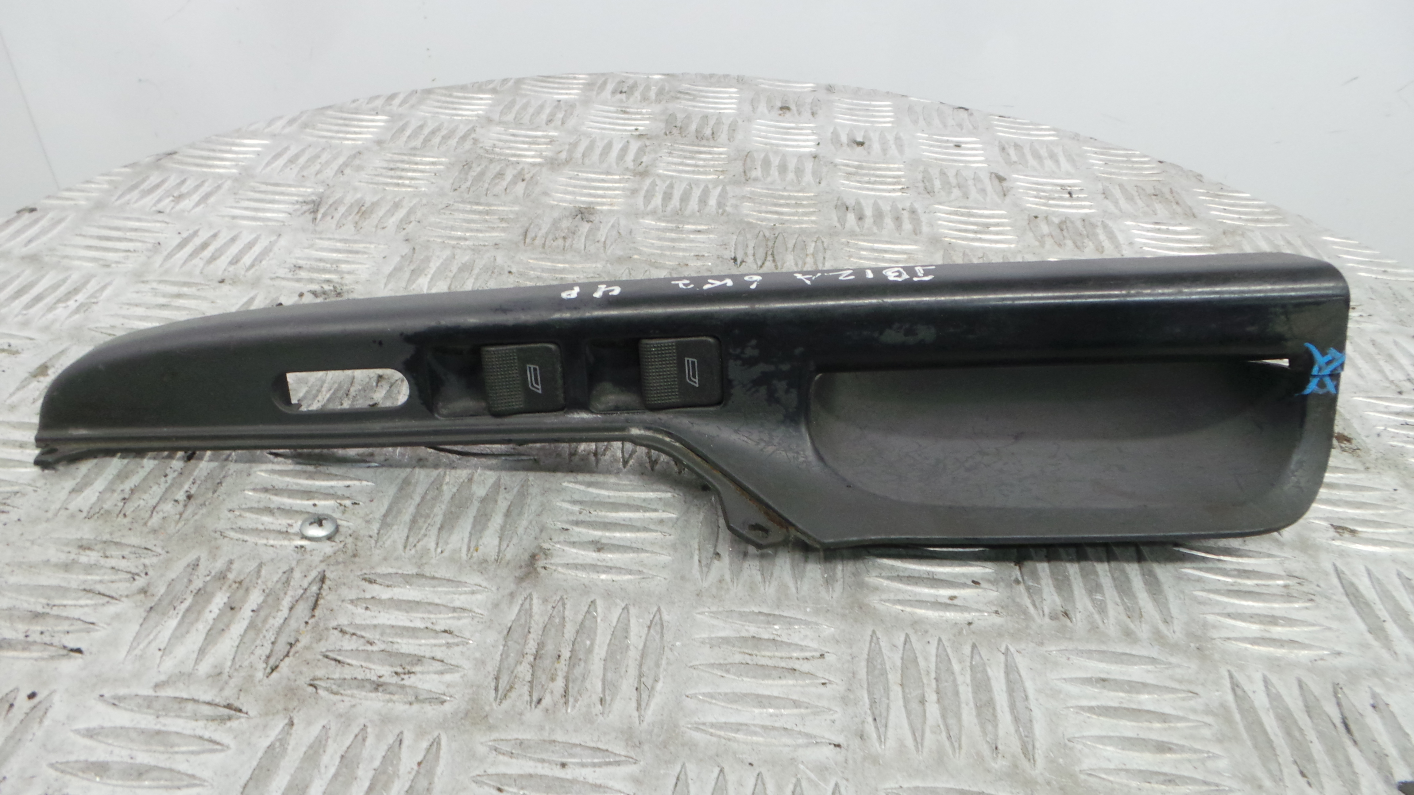 Interruptor / Comando Elevador Vidro Frente Esq  6K0867171B - SEAT IBIZA II (6K1), IBIZA Mk II (6K1)-36413999 Interruptor / Comando Elevador Vidro Frente Esq  6K0867171B - SEAT IBIZA II (6K1), IBIZA Mk II (6K1)-36413999