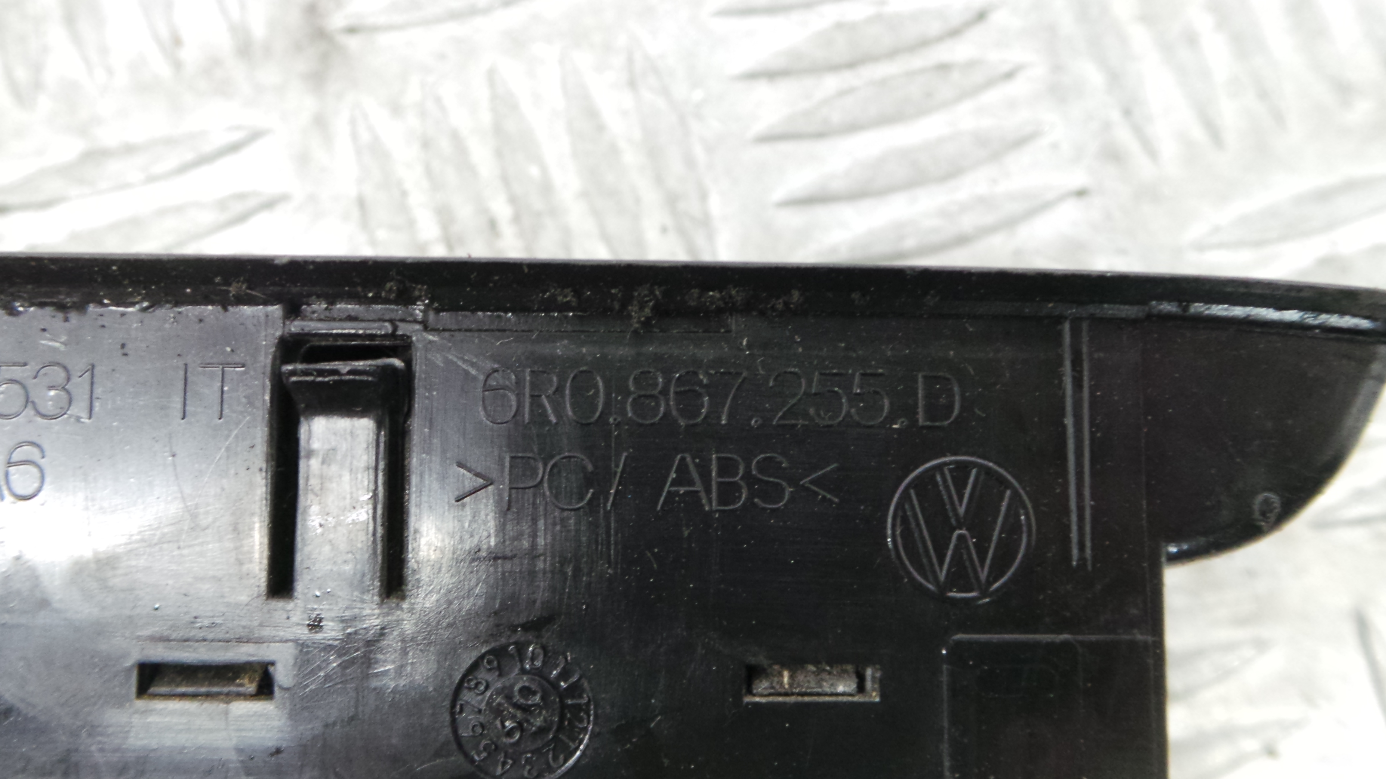 Interruptor / Comando Elevador Vidro Frente Esq 6R0867255D - VW POLO V (6R1, 6C1)-36414061