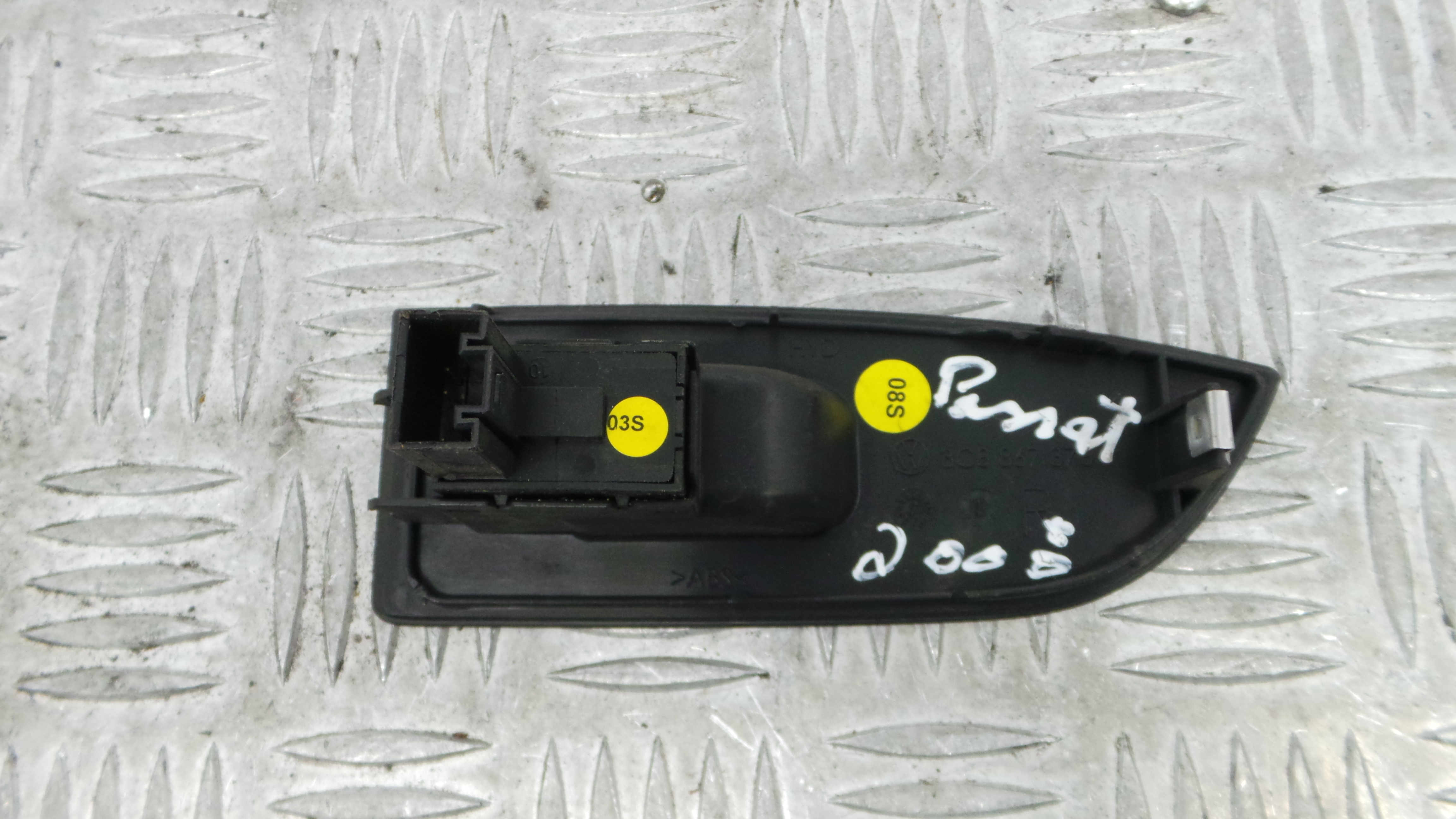 Interruptor / Comando Elevador Vidro Trás Dto 3C8867376 - VW PASSAT B6 (3C2)-36414142