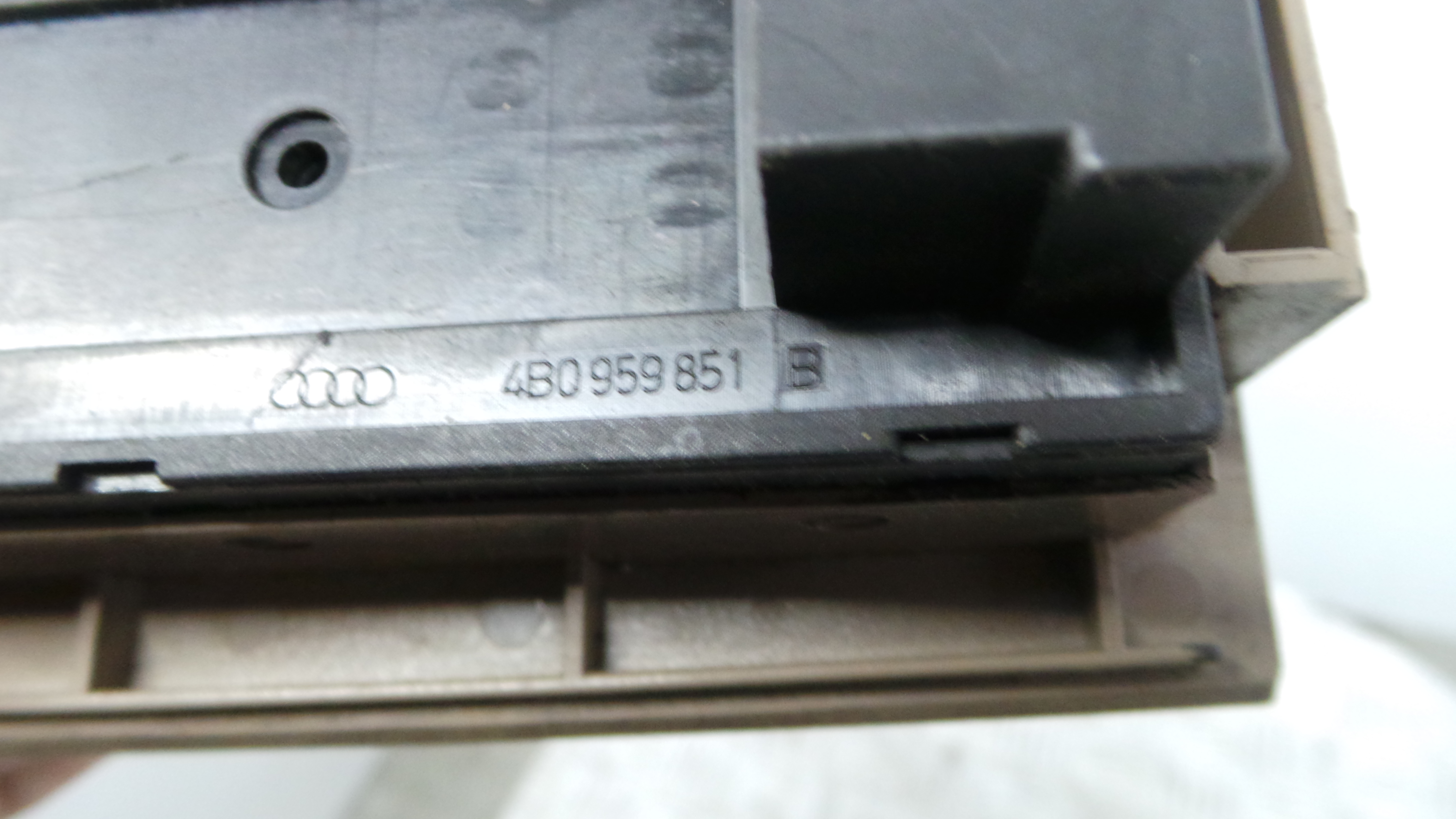 Interruptor / Comando Elevador Vidro Frente Esq  4B1959521 - AUDI A6 C5 (4B2)-36414146