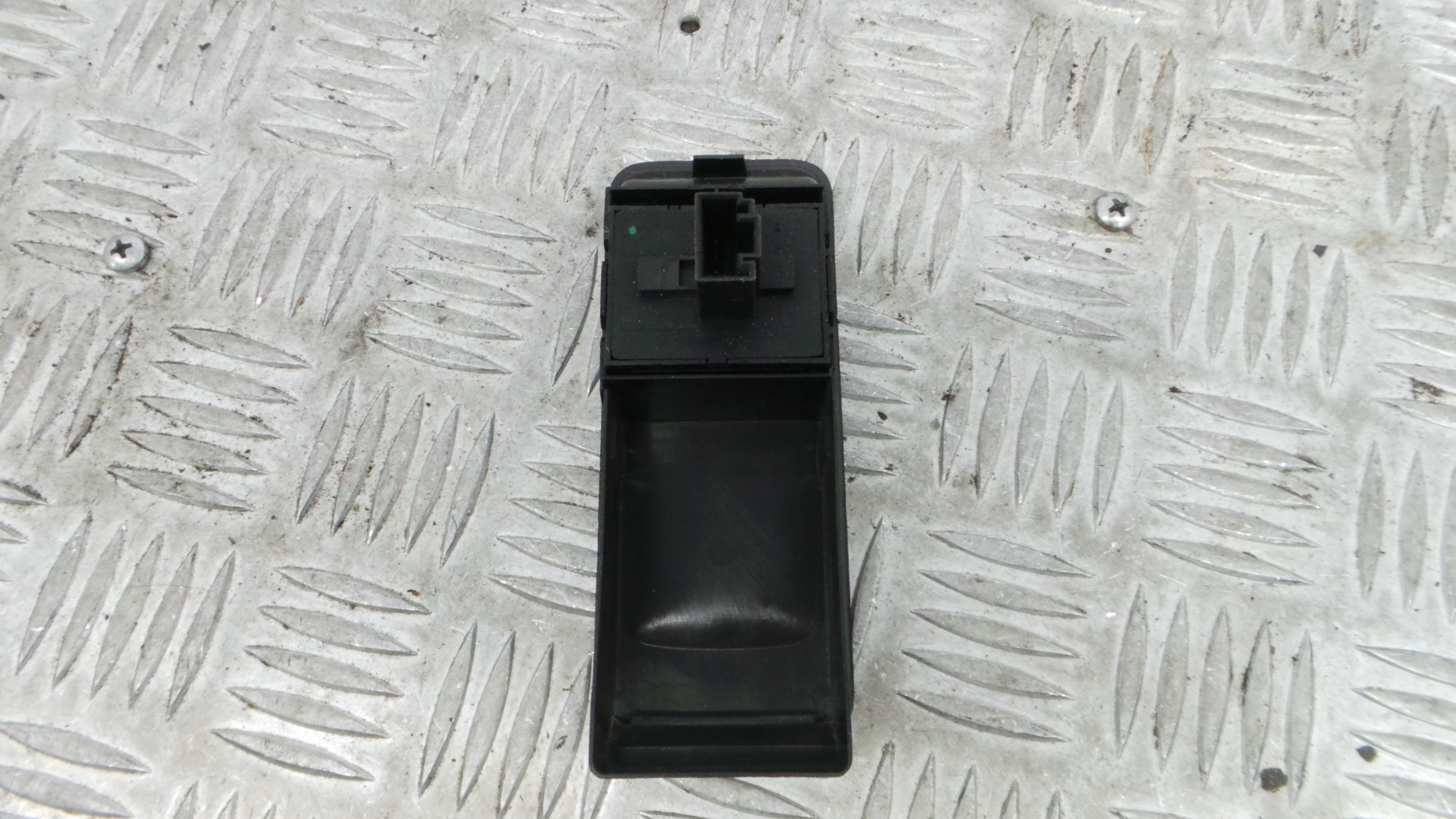 Interruptor / Comando Elevador Vidro Frente Esq  6R0867255C - VW POLO V (6R1, 6C1)-36414151