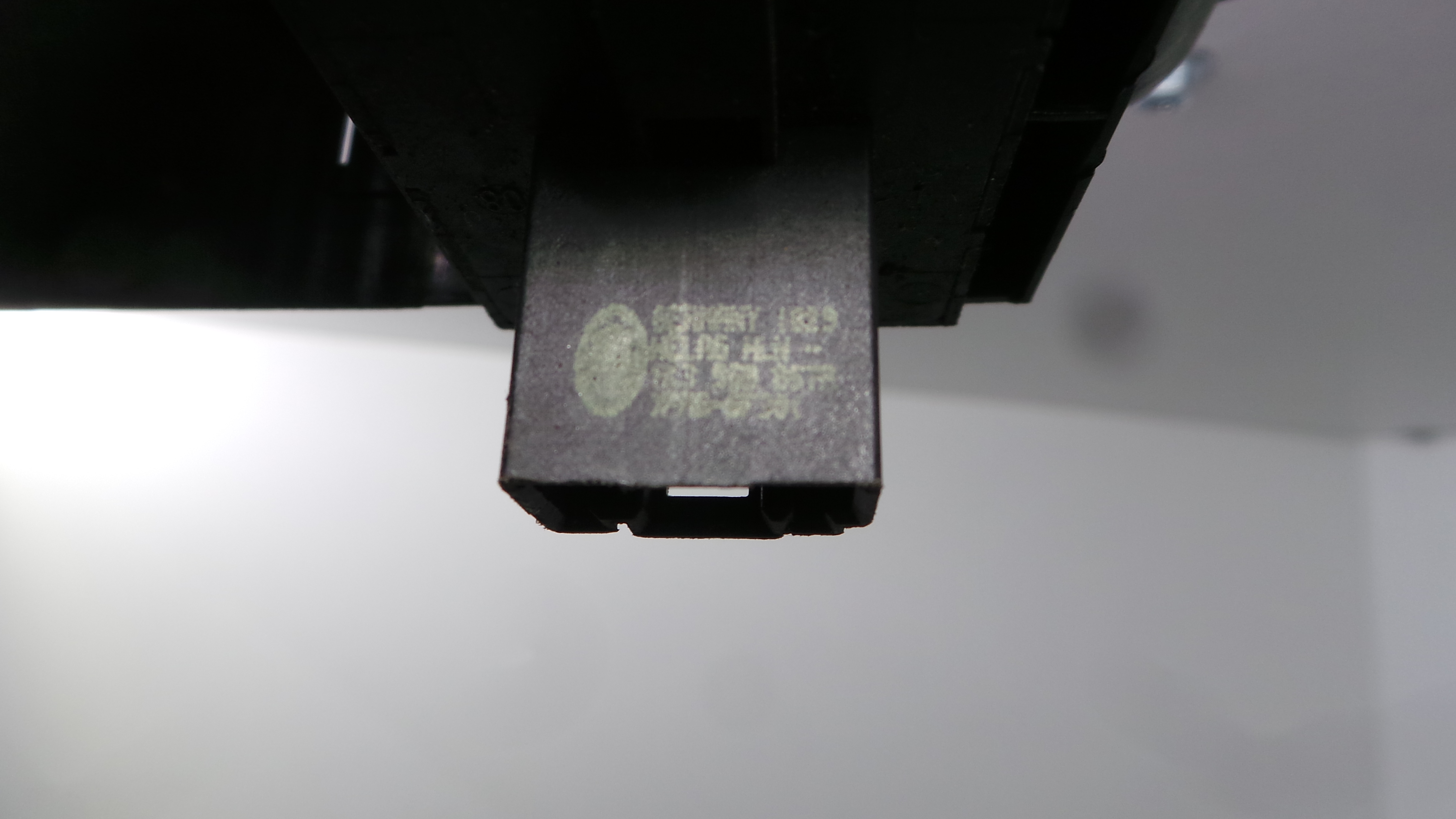 Interruptor / Comando Elevador Vidro Frente Esq  6R0867255C - VW POLO V (6R1, 6C1)-36414151