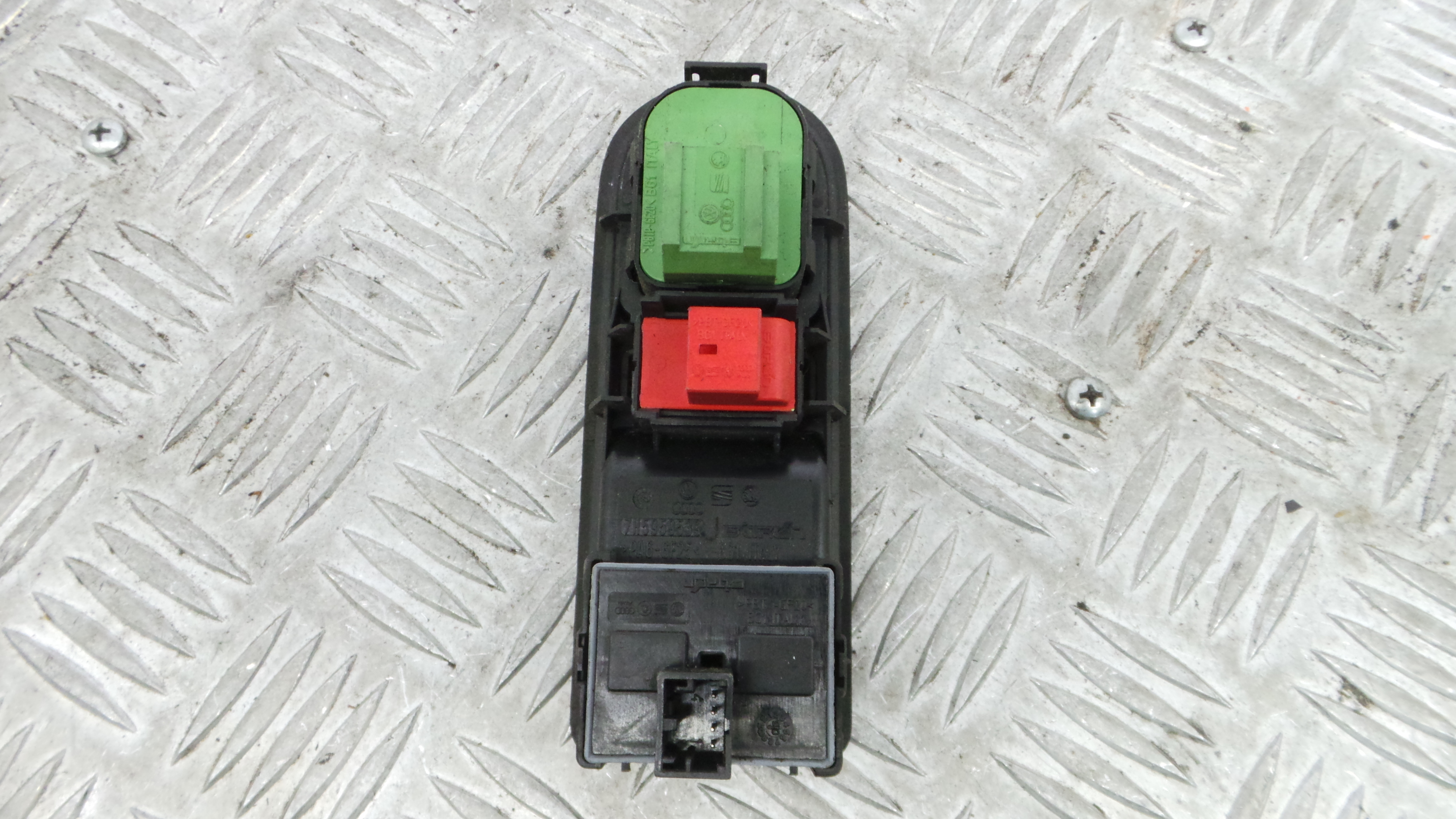 Interruptor / Comando Elevador Vidro Frente Esq  7H5959539J - VW TRANSPORTER Mk V Caixa (7HA, 7HH, 7-36414175