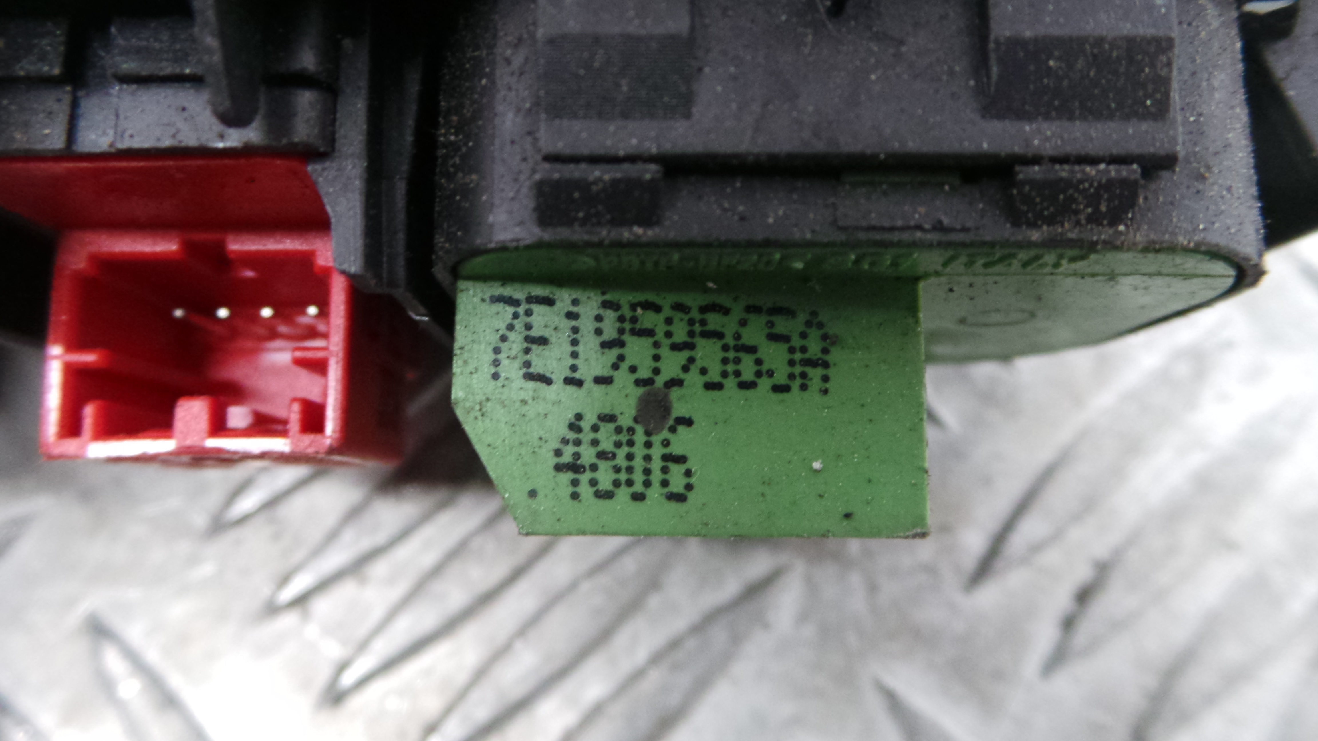 Interruptor / Comando Elevador Vidro Frente Esq  7H5959539J - VW TRANSPORTER Mk V Caixa (7HA, 7HH, 7-36414175