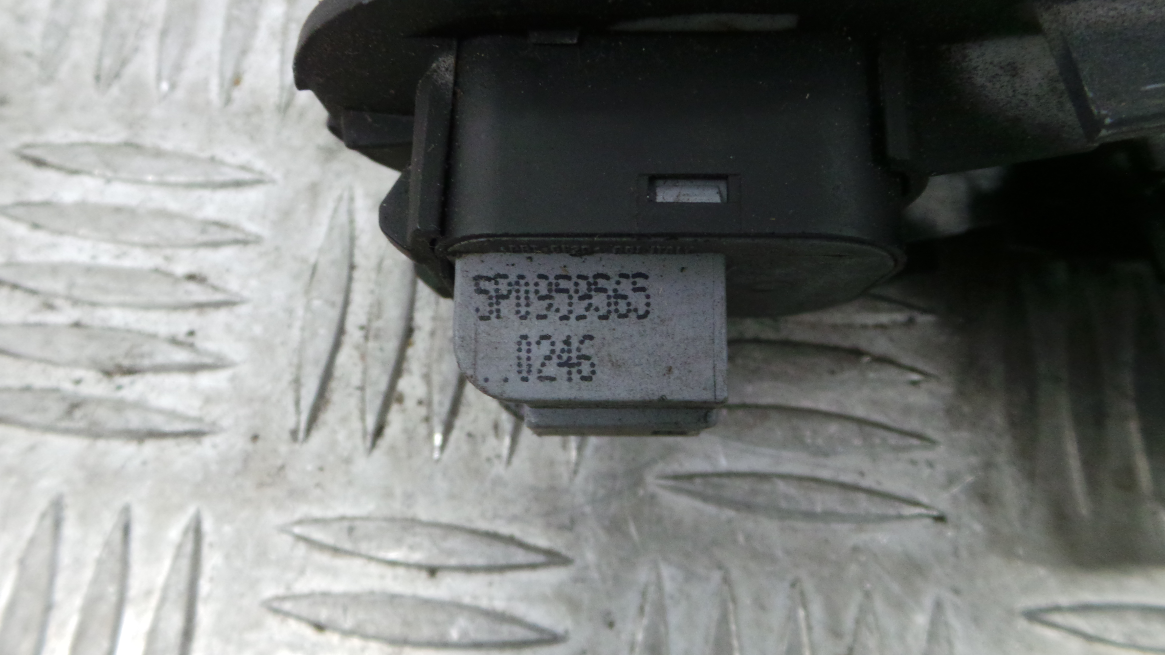 Comando Retrovisores 5P0959565 - SEAT LEON (1P1)-36414222