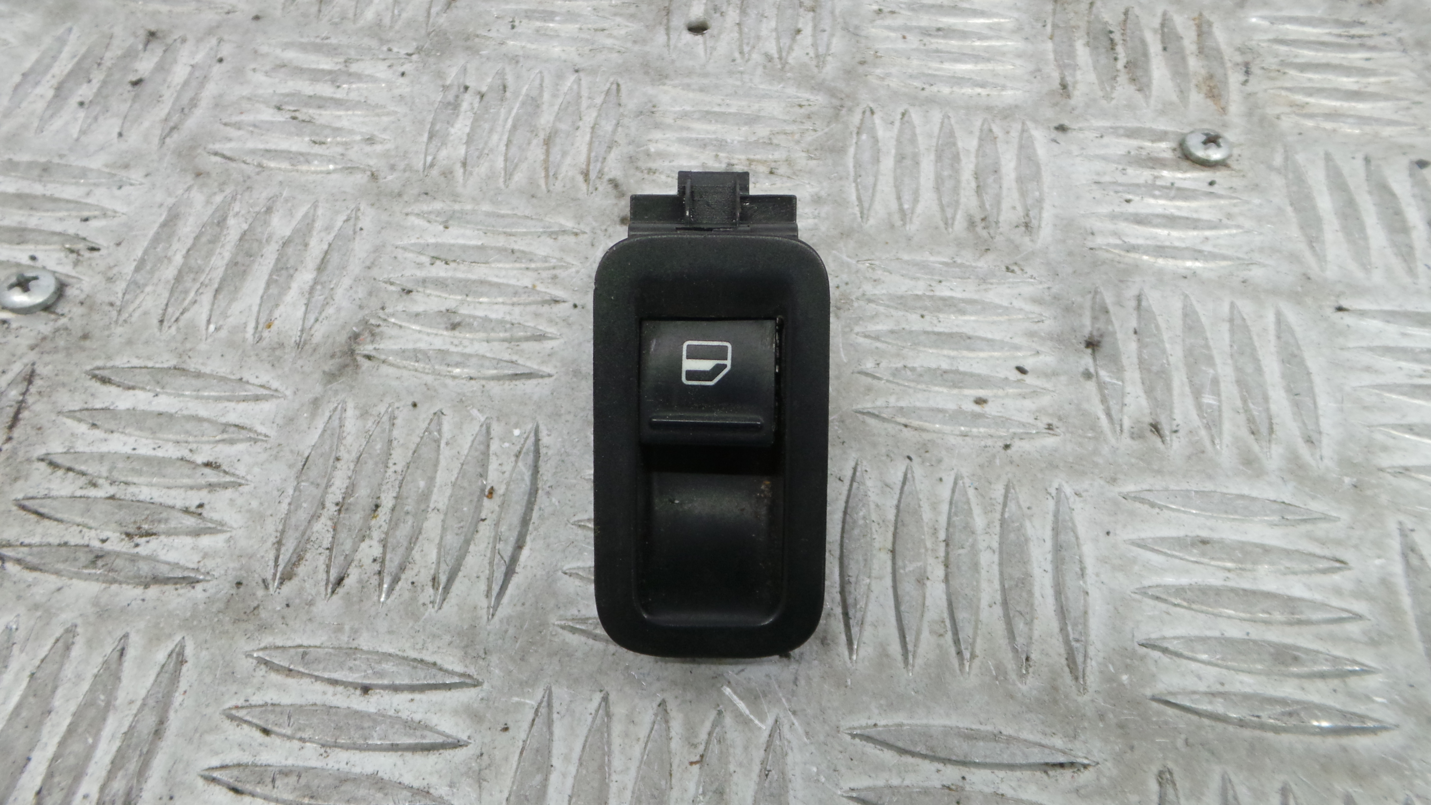 Interruptor / Comando Elevador Vidro Frente Dto  6R0867255B - VW POLO V (6R1, 6C1)-36414239
