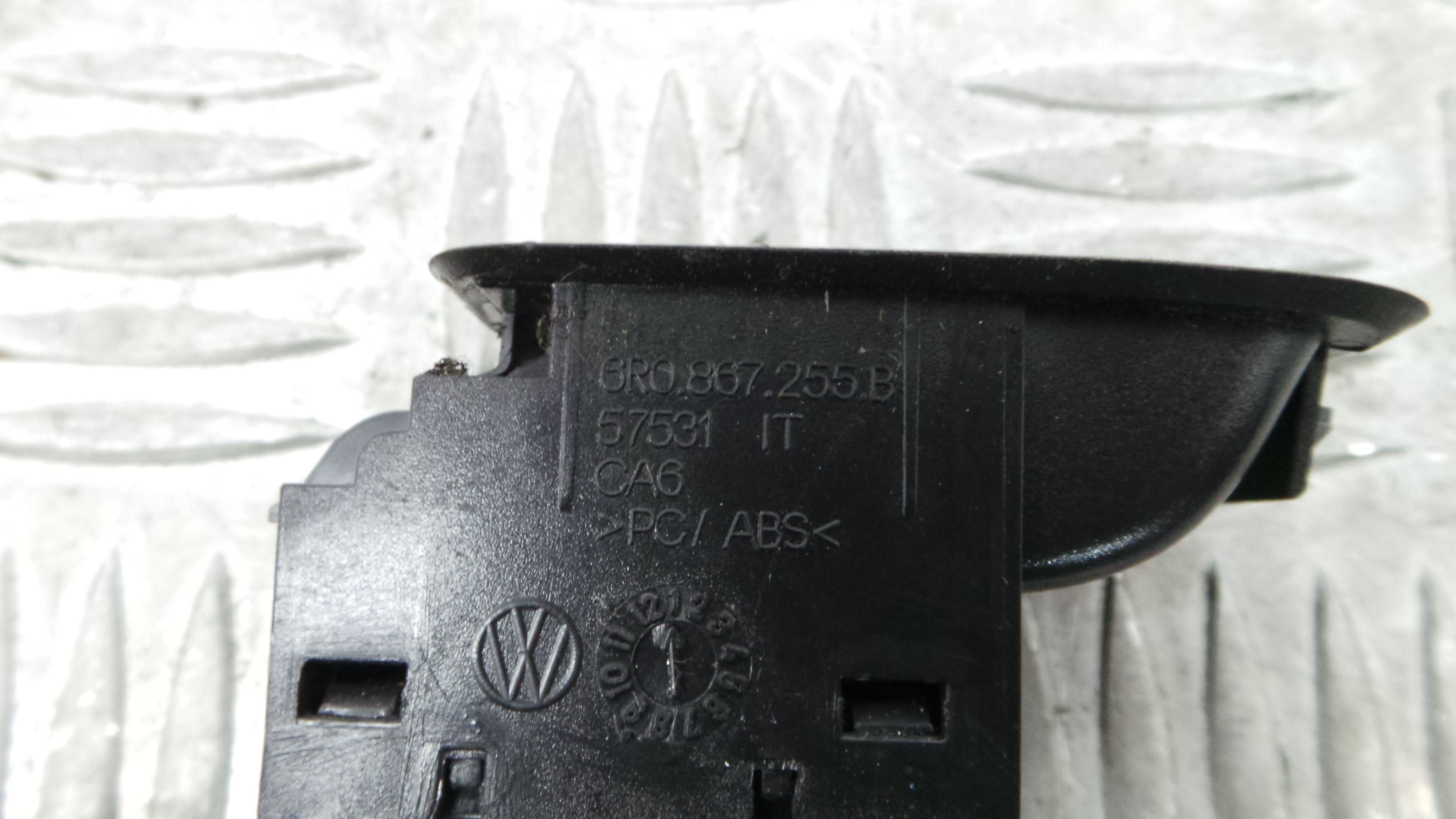 Interruptor / Comando Elevador Vidro Frente Dto 6R0867255B - VW POLO V (6R1, 6C1)-36414239