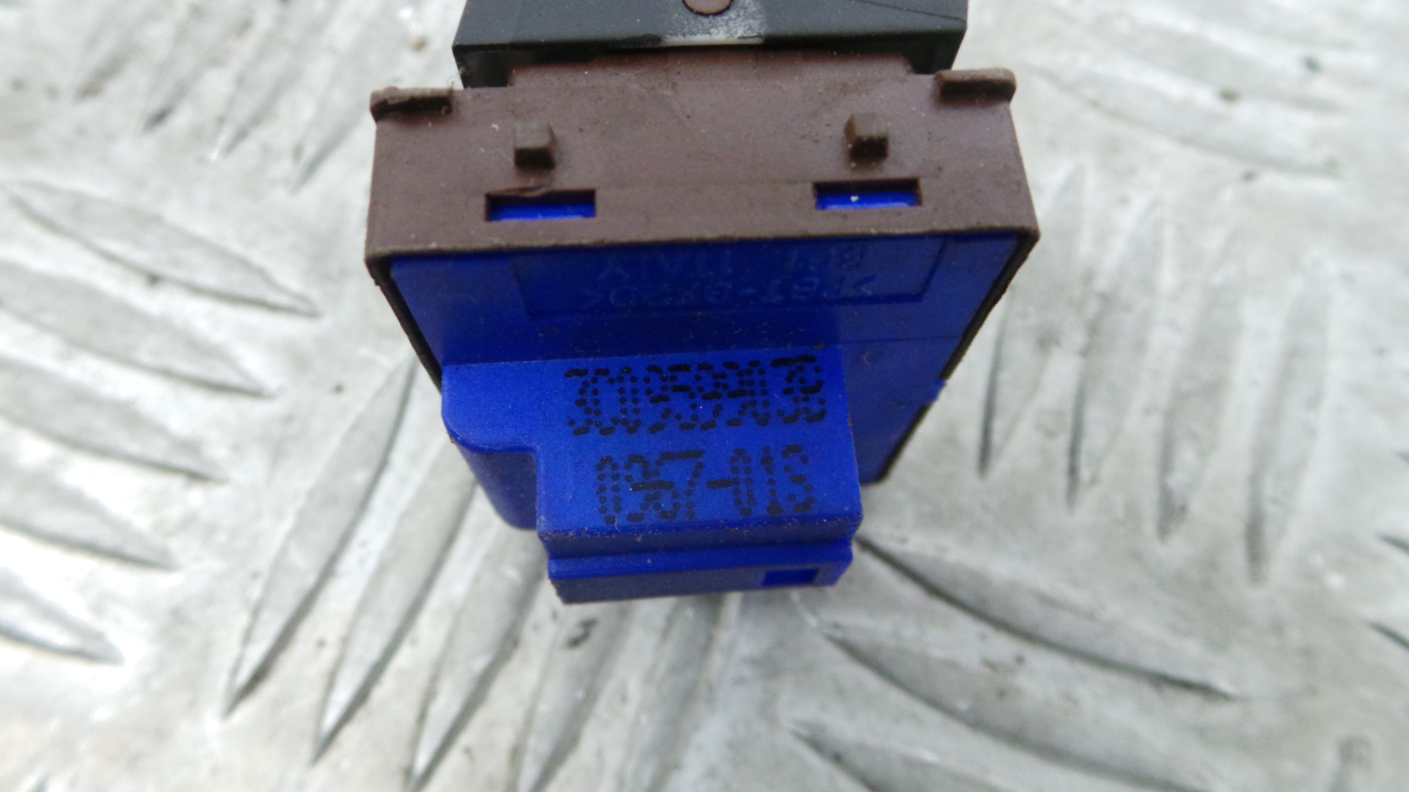 Interruptor / Comando Tampa Combustivel 3C0959903B - VW PASSAT B6 (3C2)-36414255