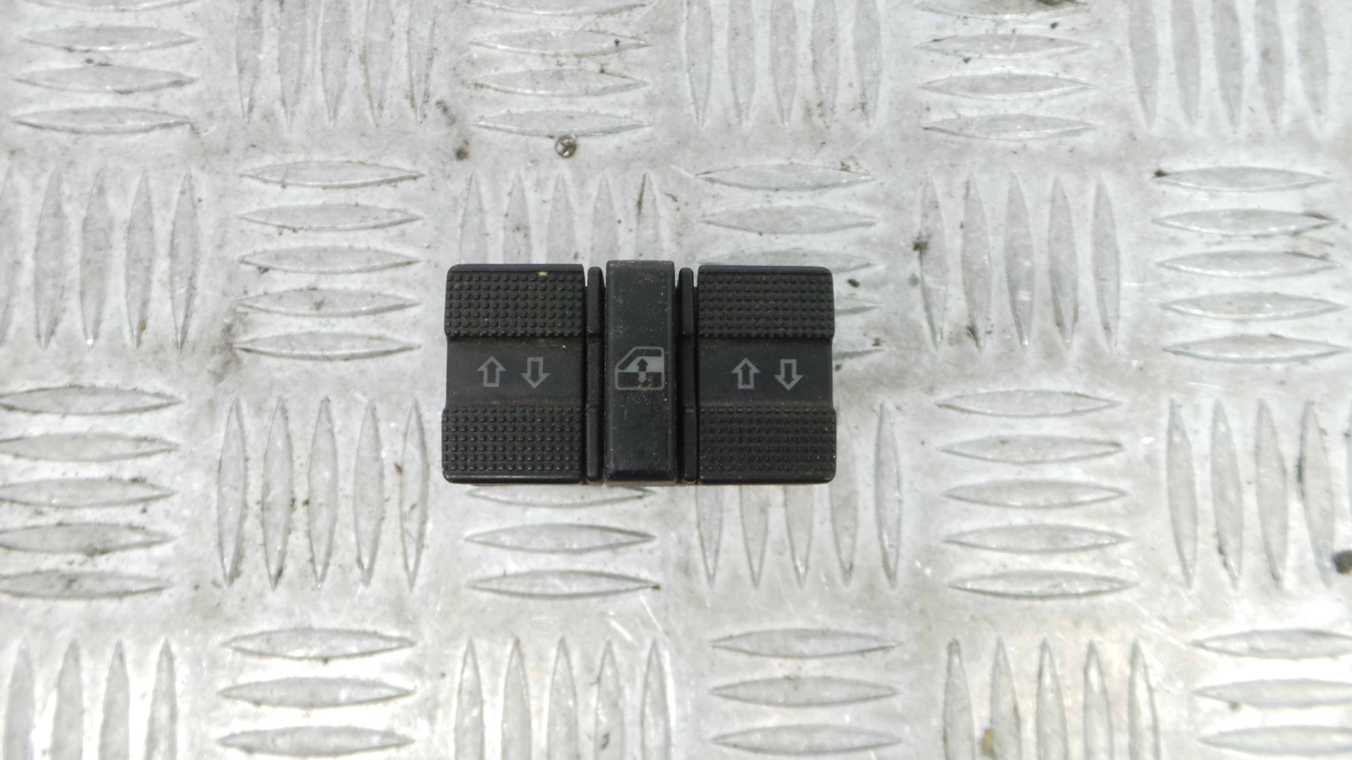 Interruptor / Comando Elevador Vidro Frente Esq  1H0959855A - VW GOLF III (1H1), GOLF Mk III (1H1)-36414287