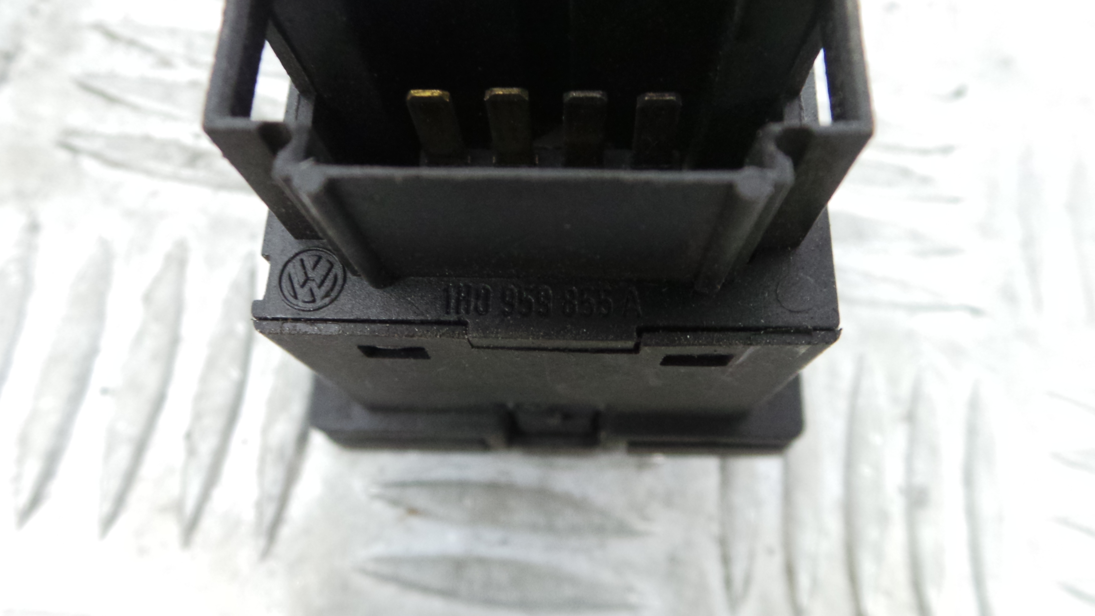 Interruptor / Comando Elevador Vidro Frente Esq 1H0959855A - VW GOLF III (1H1), GOLF Mk III (1H1)-36414287