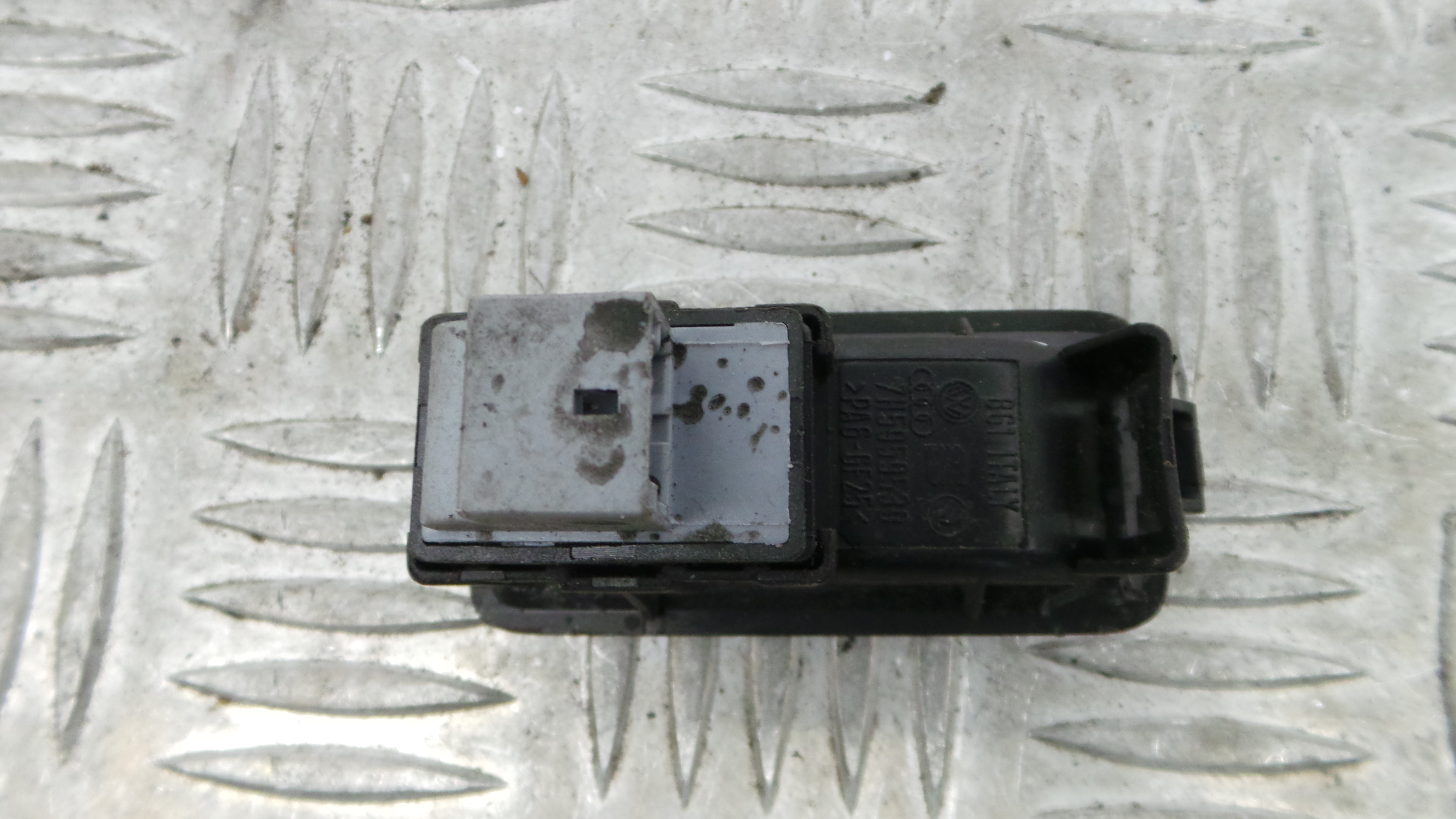 Interruptor / Comando Elevador Vidro Frente Dto 7H5959539 - VW TRANSPORTER Mk V Caixa (7HA, 7HH, 7E-36414298