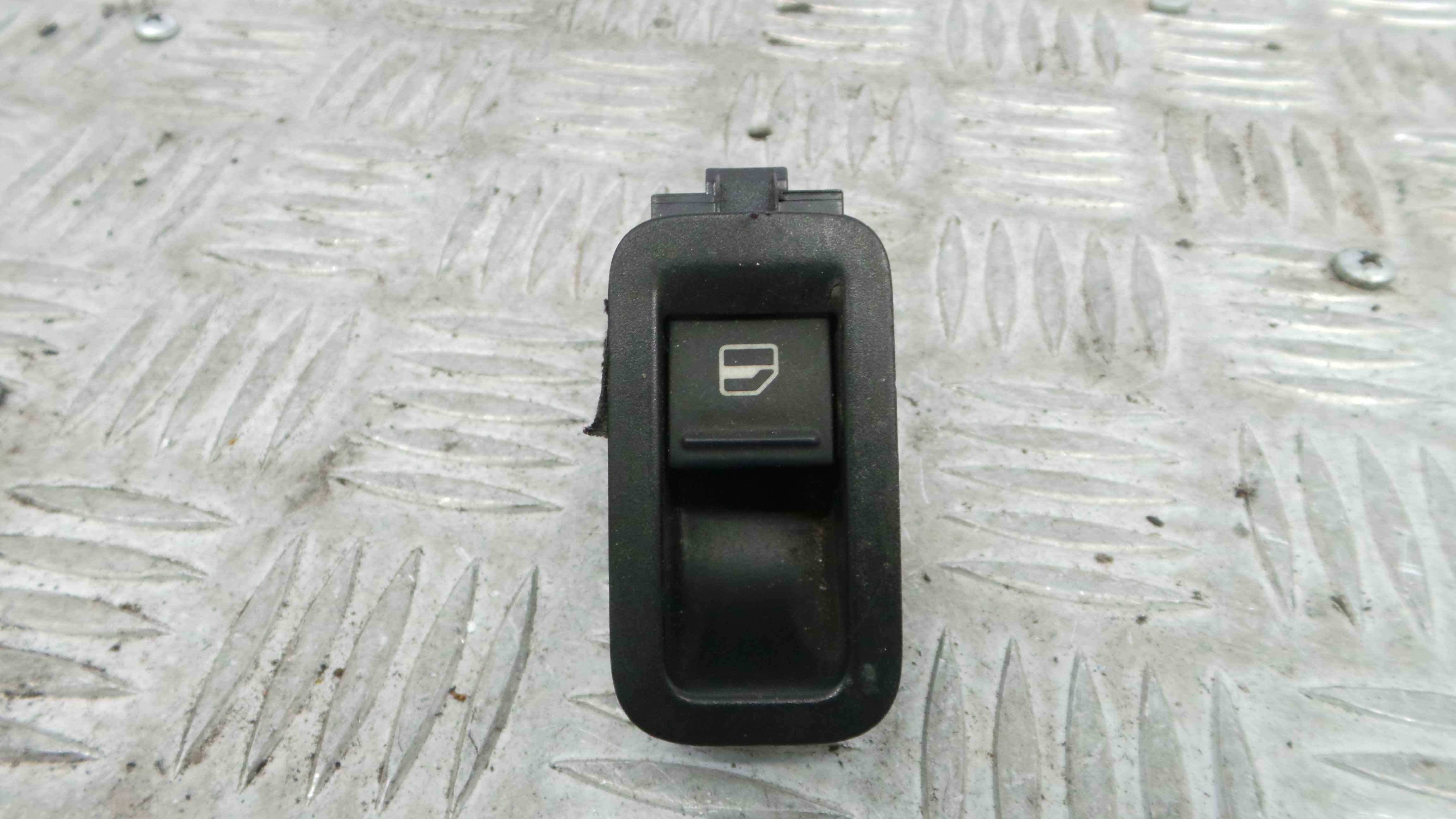 Interruptor / Comando Elevador Vidro Trás Dto 6R0867255B - VW POLO V (6R1, 6C1)-36414313