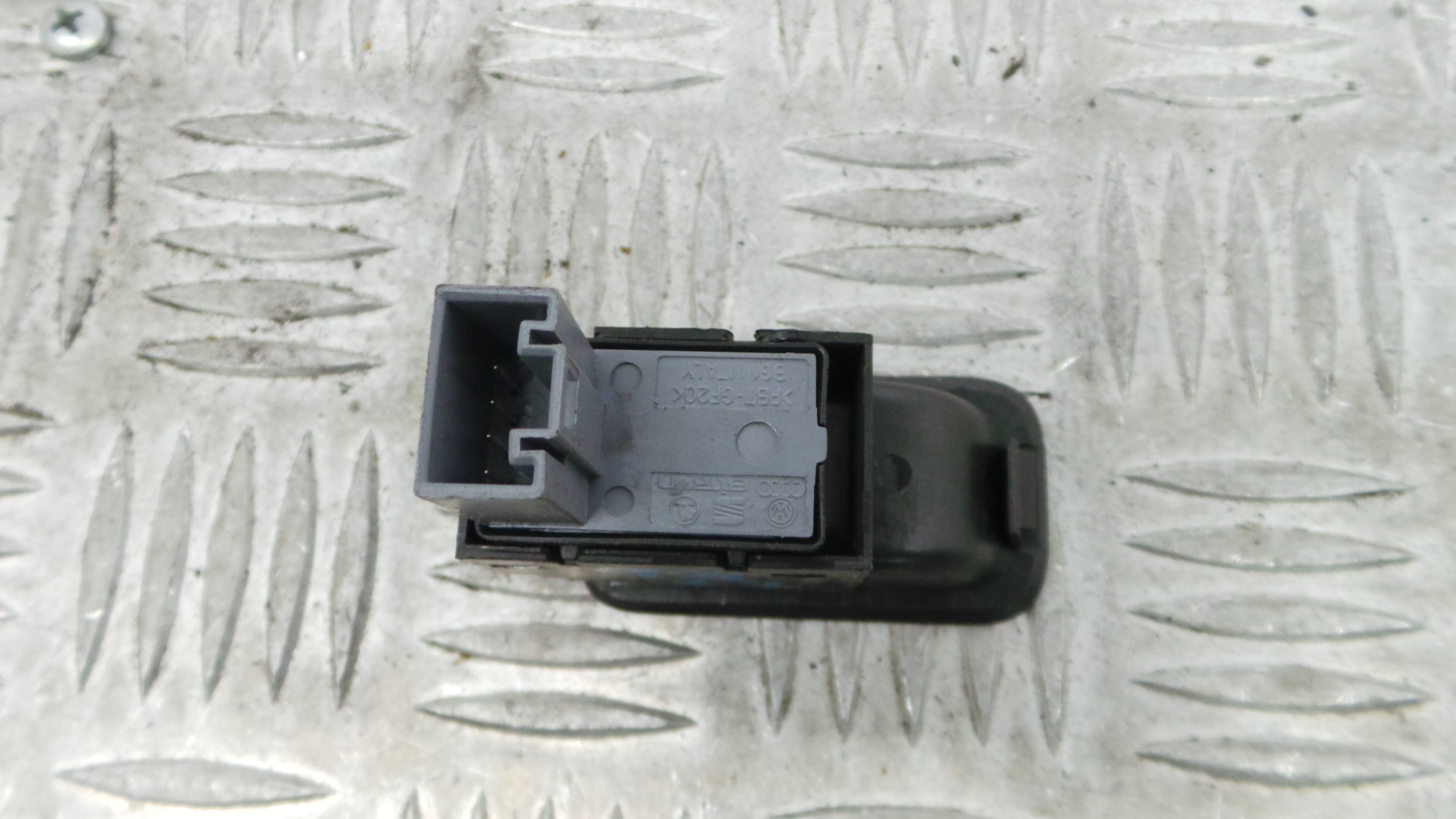 Interruptor / Comando Elevador Vidro Trás Dto 6R0867255B - VW POLO V (6R1, 6C1)-36414321